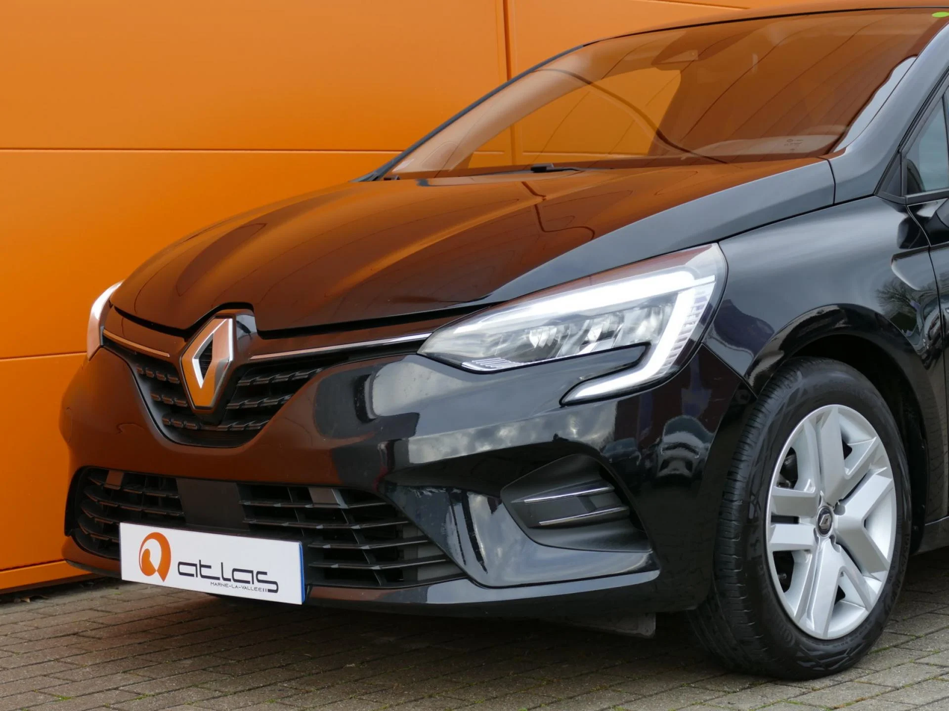 RENAULT CLIO - Miniature 26 sur 32 - Cliquer pour voir cette photo