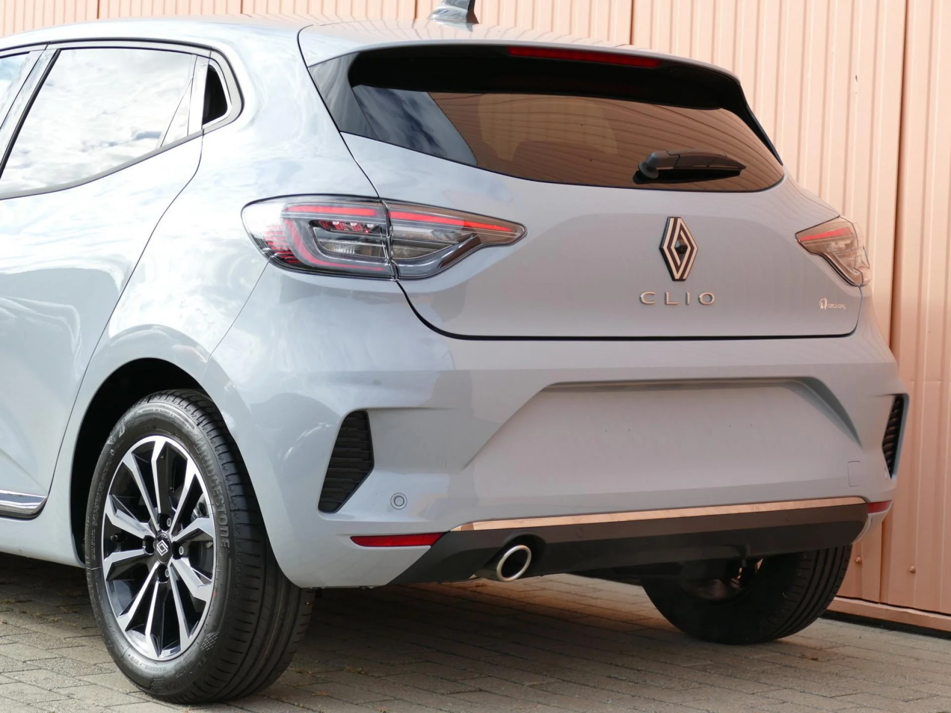 RENAULT CLIO - Miniature 7 sur 32 - Cliquer pour voir cette photo