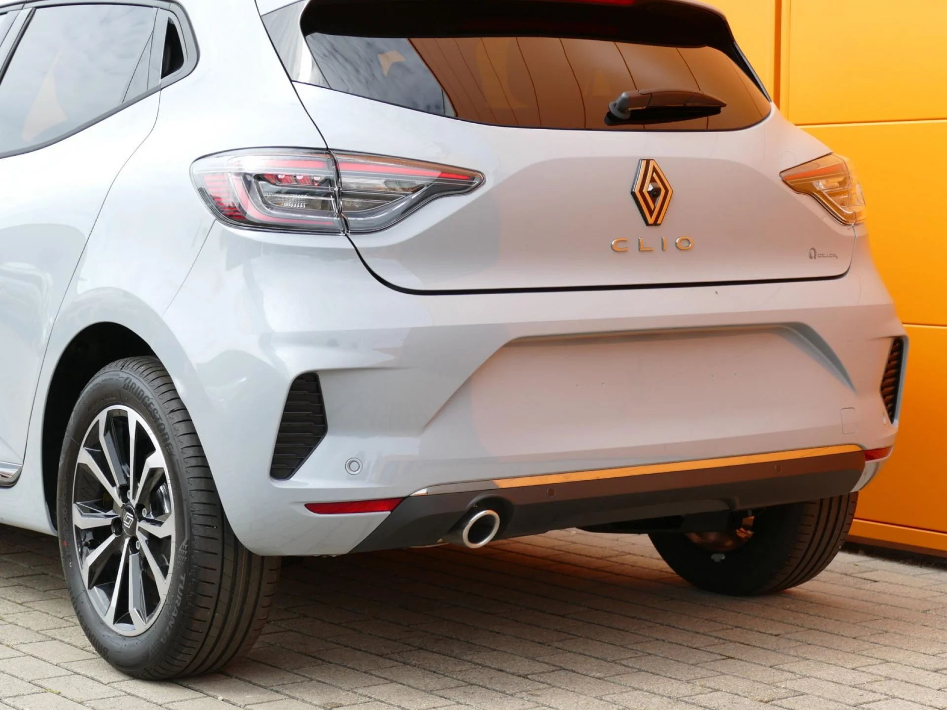 RENAULT CLIO - Miniature 30 sur 32 - Cliquer pour voir cette photo