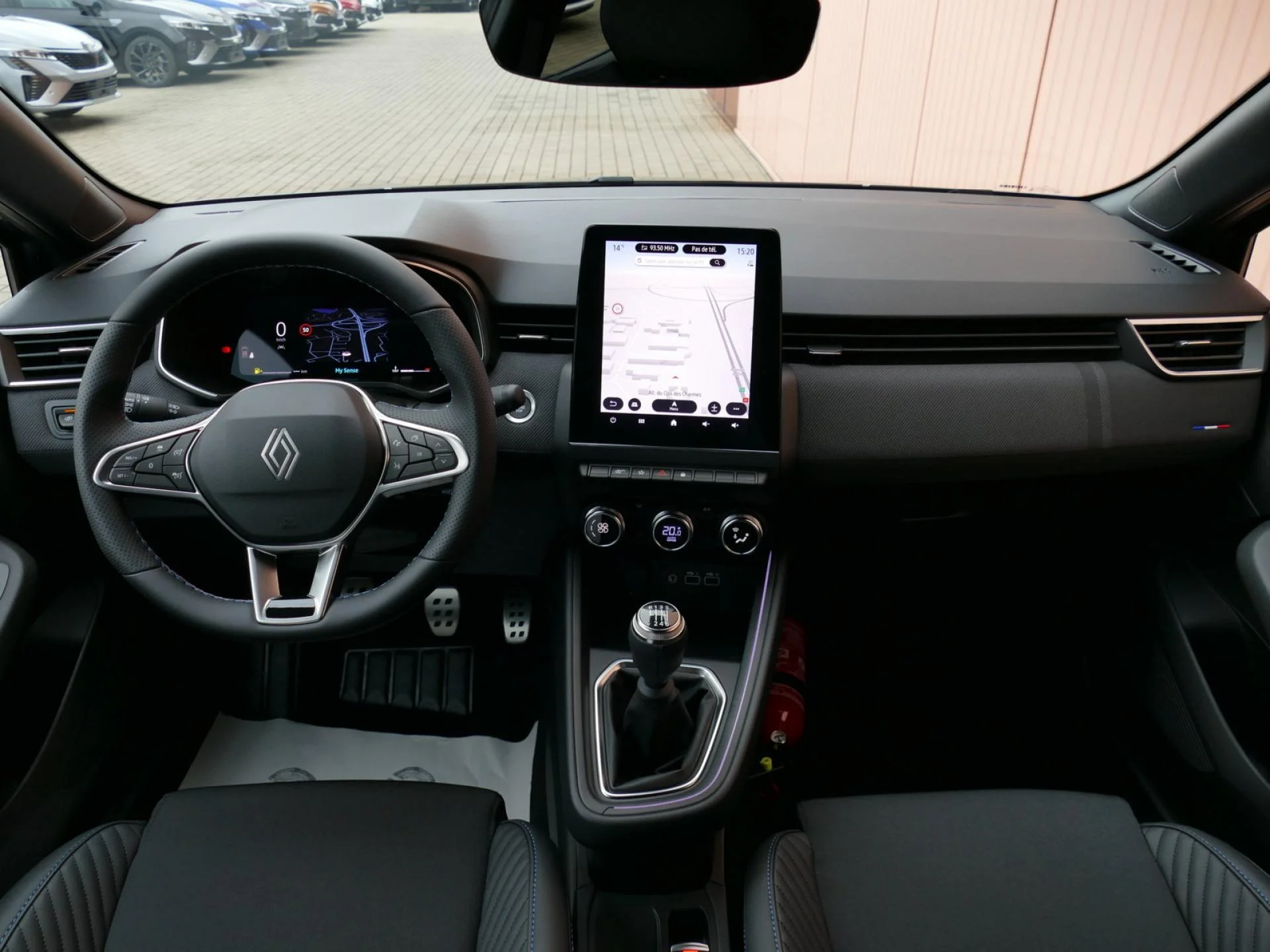 RENAULT CLIO - Miniature 6 sur 35 - Cliquer pour voir cette photo