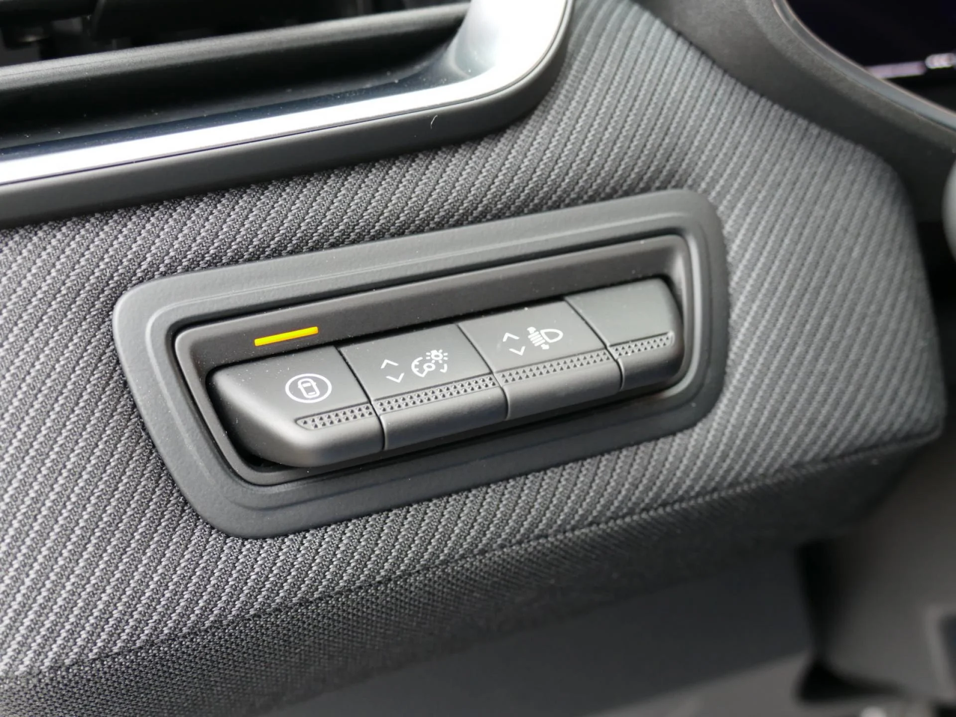RENAULT CLIO - Miniature 22 sur 35 - Cliquer pour voir cette photo
