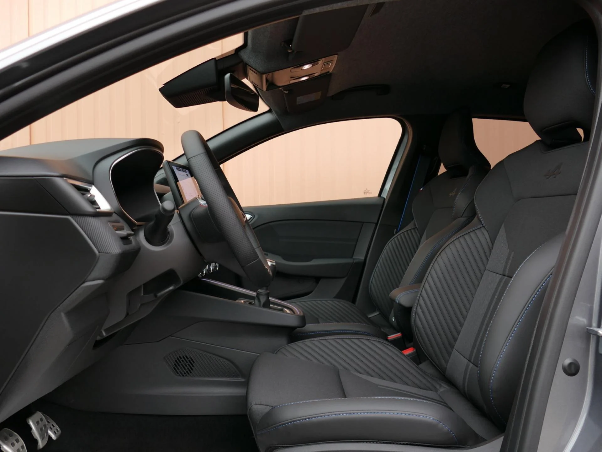 RENAULT CLIO - Miniature 7 sur 35 - Cliquer pour voir cette photo