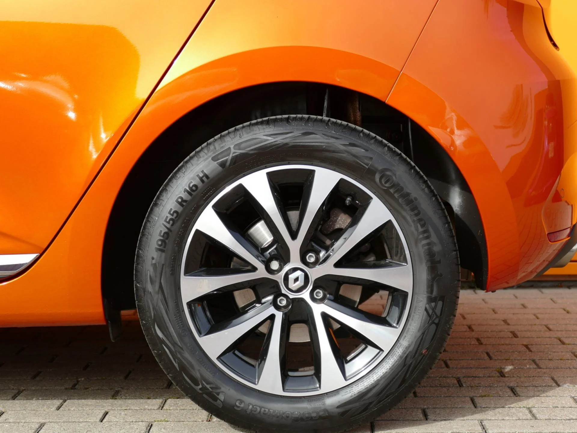 RENAULT CLIO - Miniature 33 sur 33 - Cliquer pour voir cette photo