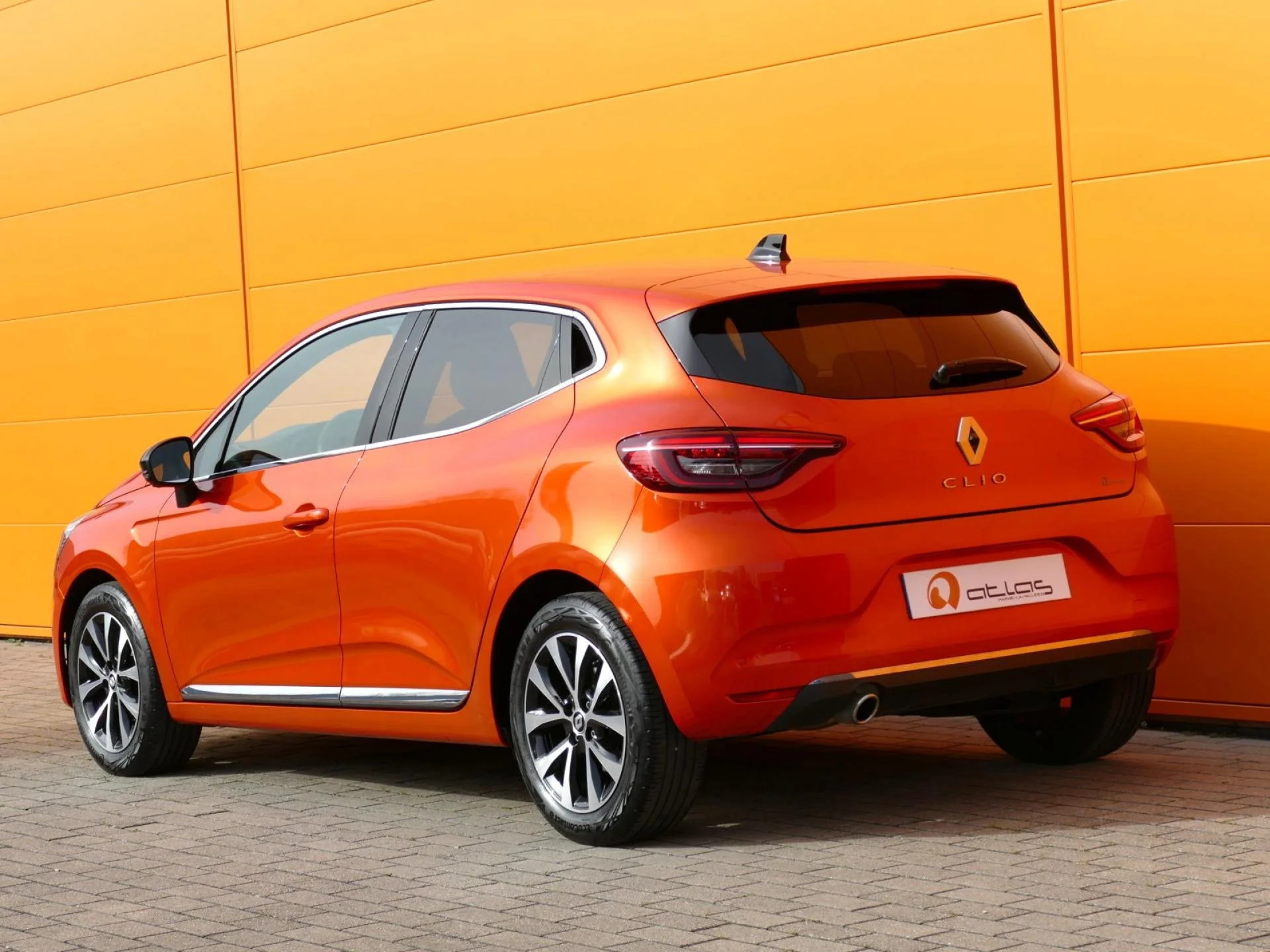 RENAULT CLIO - Miniature 4 sur 33 - Cliquer pour voir cette photo