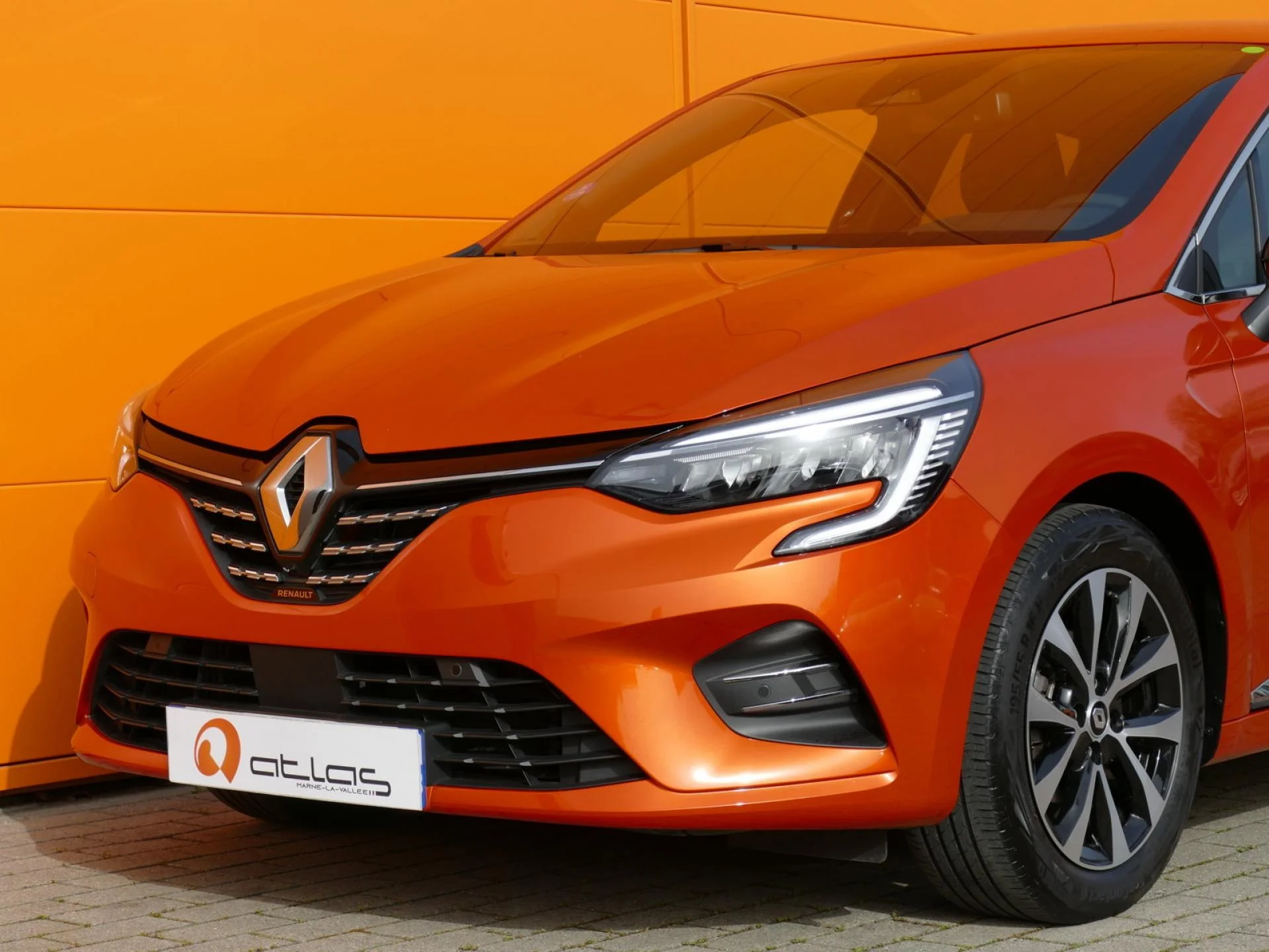 RENAULT CLIO - Miniature 29 sur 33 - Cliquer pour voir cette photo