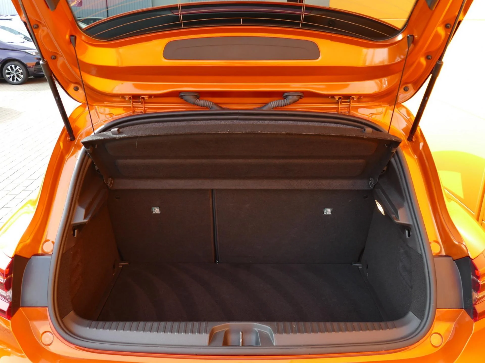 RENAULT CLIO - Miniature 8 sur 33 - Cliquer pour voir cette photo