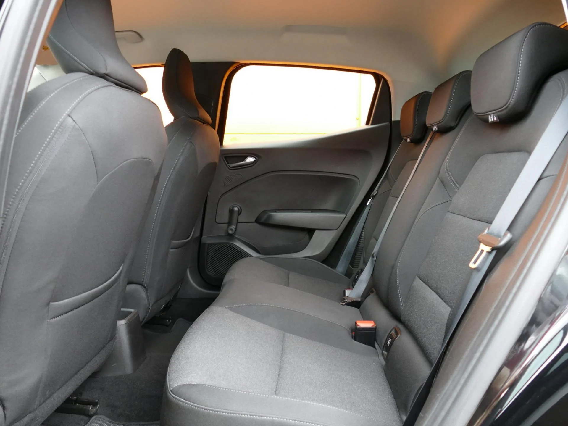 RENAULT CLIO - Miniature 5 sur 22 - Cliquer pour voir cette photo
