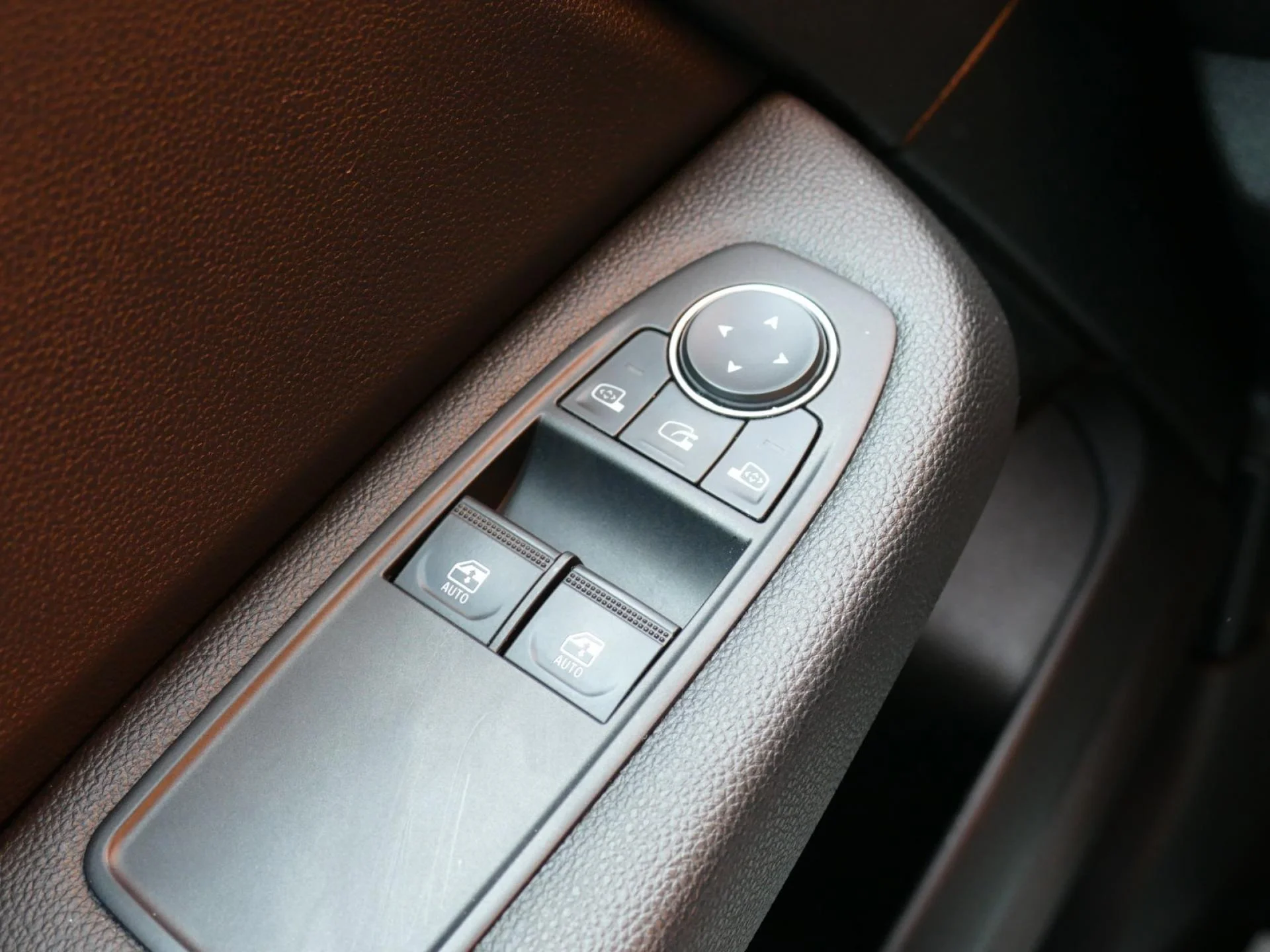 RENAULT CLIO - Miniature 21 sur 31 - Cliquer pour voir cette photo