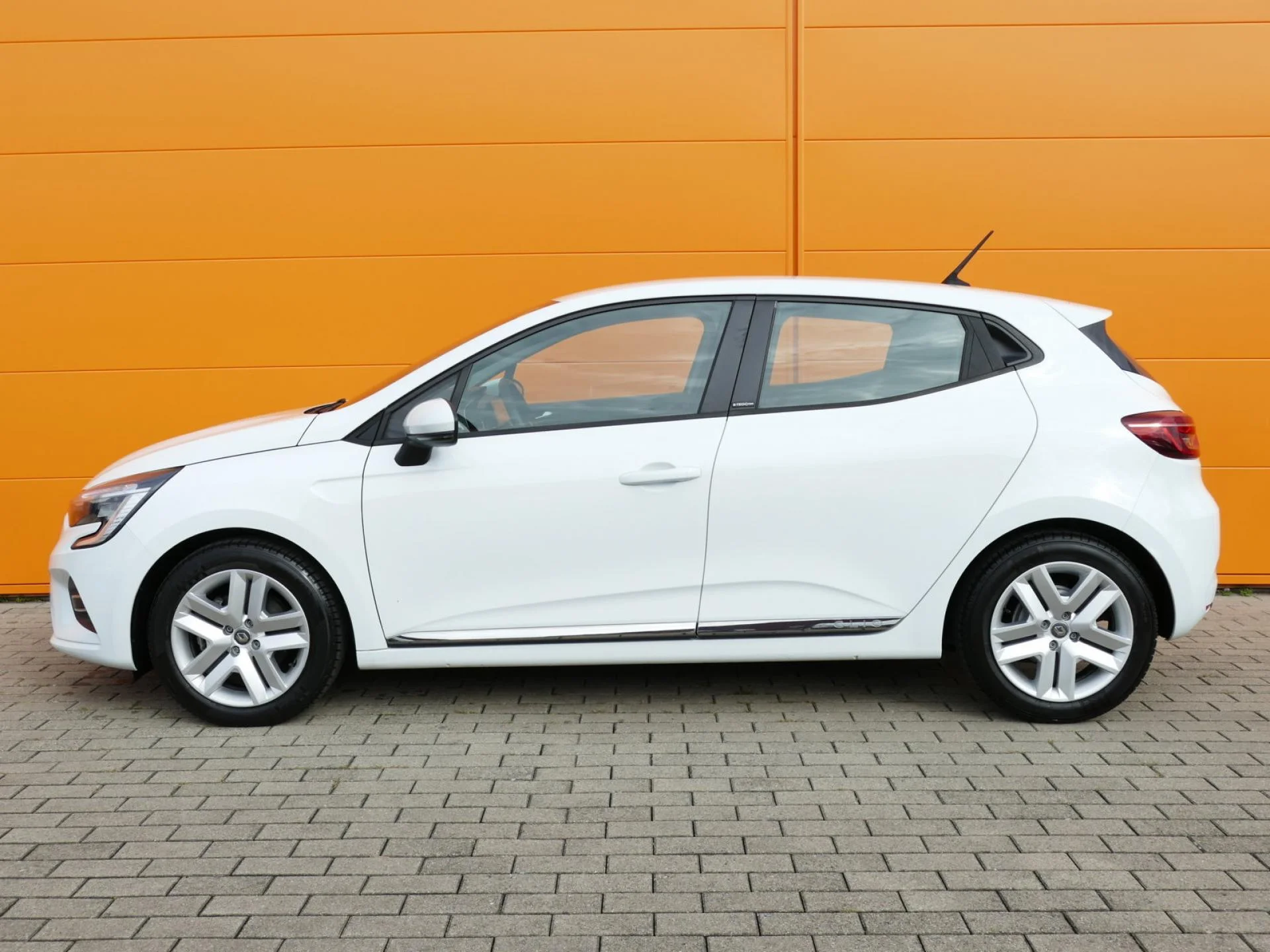 RENAULT CLIO - Miniature 3 sur 31 - Cliquer pour voir cette photo