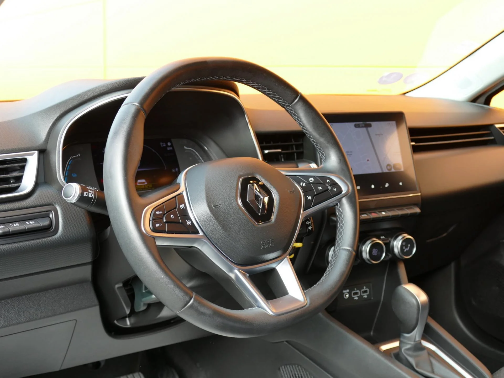 RENAULT CLIO - Miniature 15 sur 31 - Cliquer pour voir cette photo