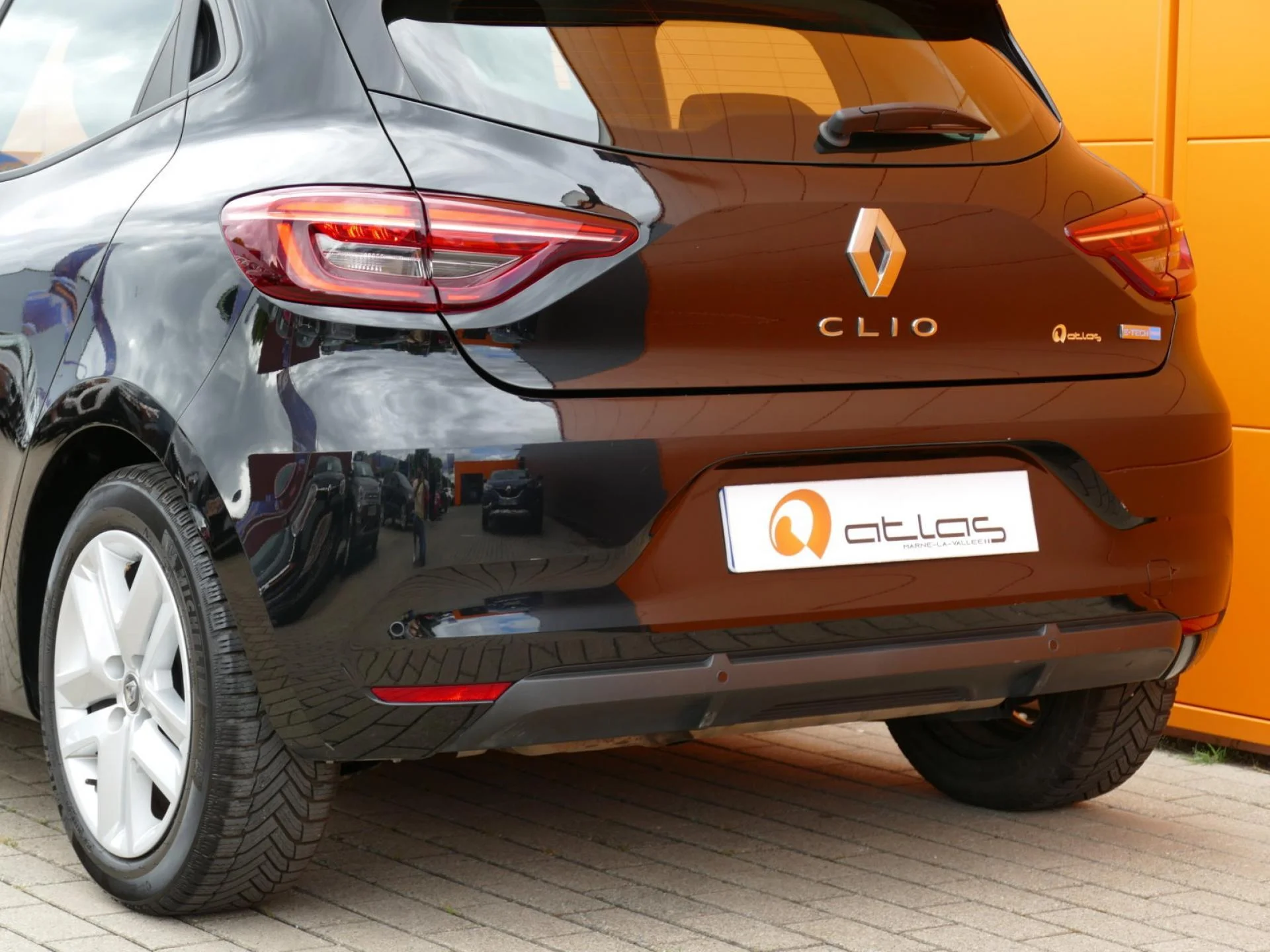 RENAULT CLIO - Miniature 29 sur 32 - Cliquer pour voir cette photo