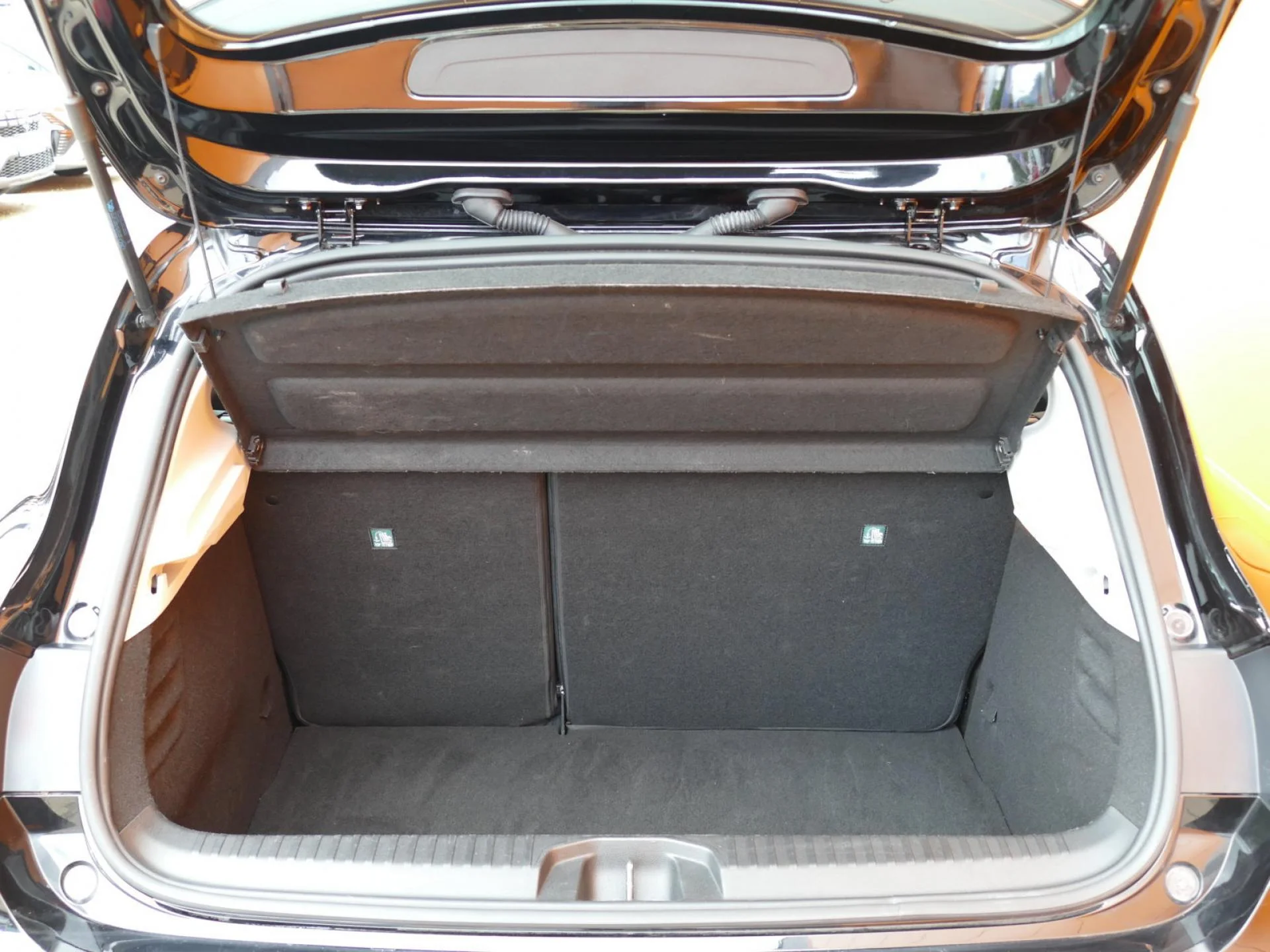 RENAULT CLIO - Miniature 8 sur 32 - Cliquer pour voir cette photo