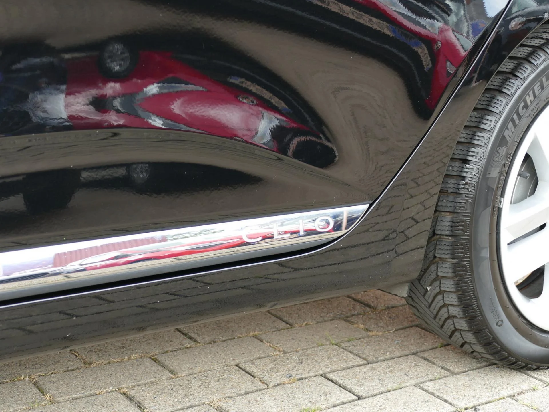 RENAULT CLIO - Miniature 27 sur 32 - Cliquer pour voir cette photo