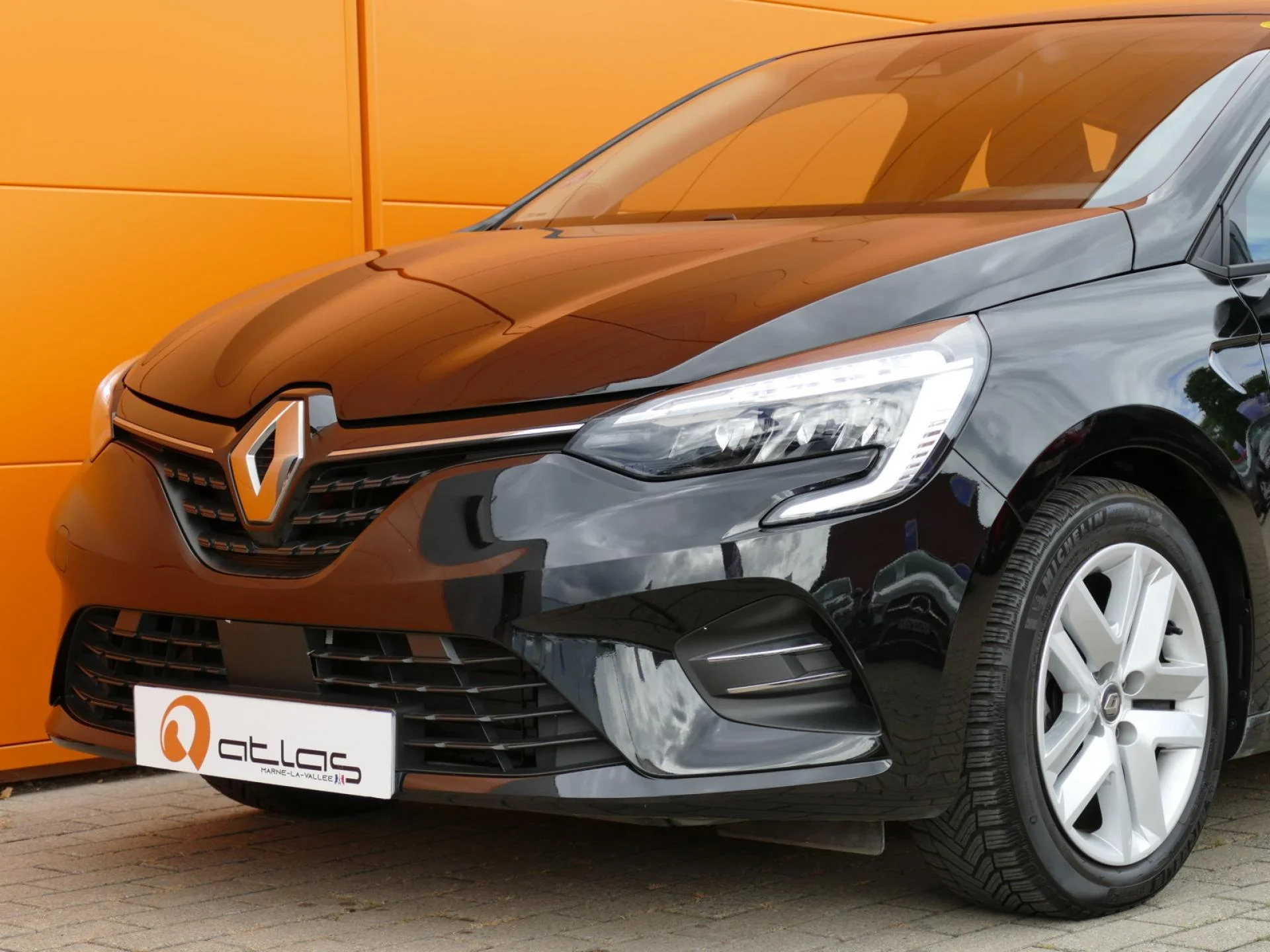 RENAULT CLIO - Miniature 26 sur 32 - Cliquer pour voir cette photo