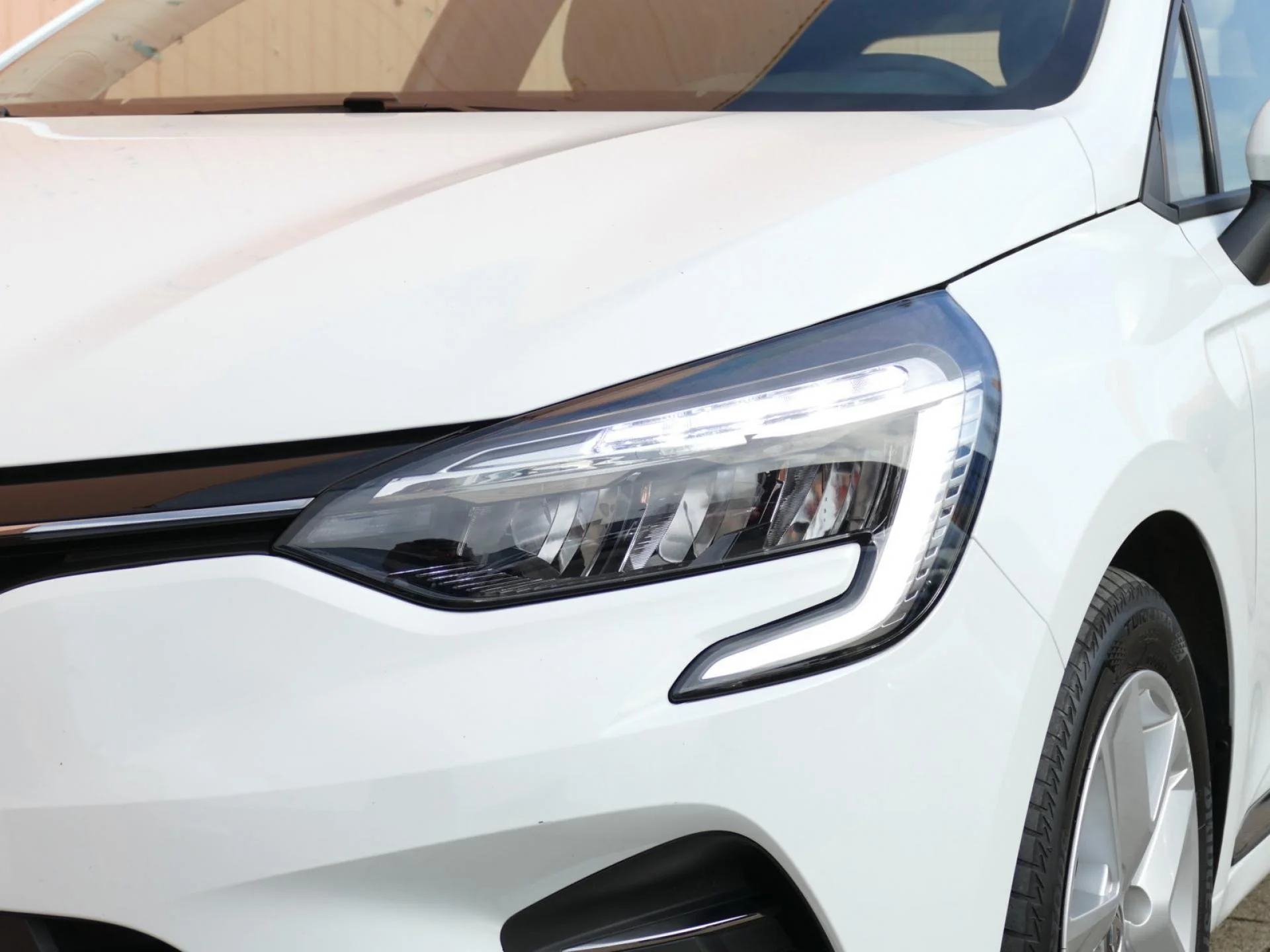 RENAULT CLIO - Miniature 26 sur 31 - Cliquer pour voir cette photo