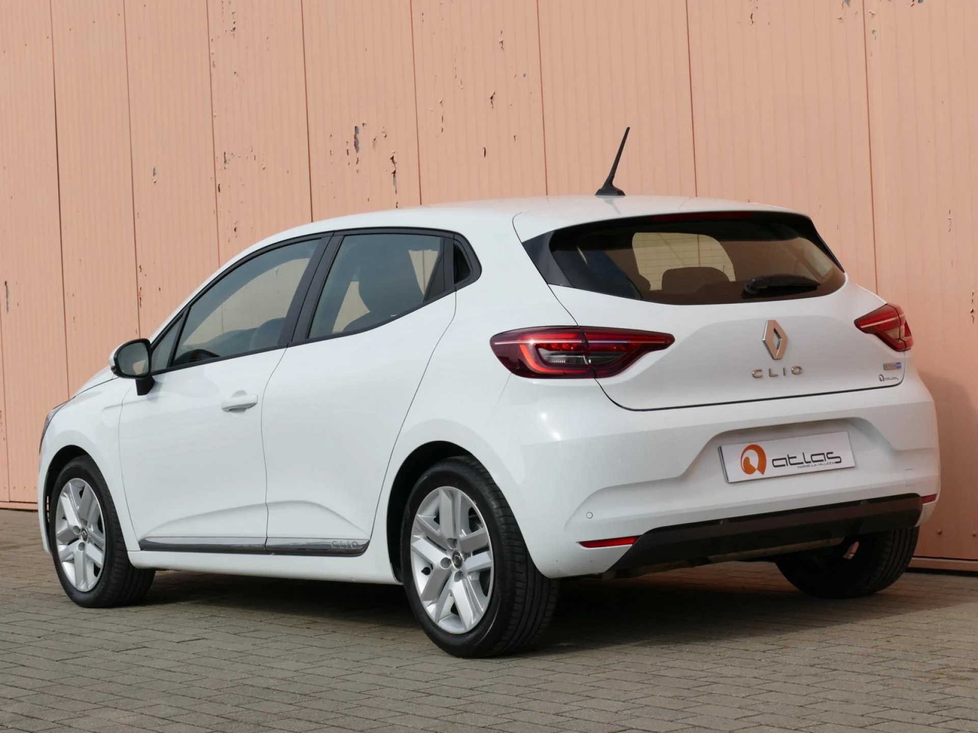 RENAULT CLIO - Miniature 4 sur 31 - Cliquer pour voir cette photo