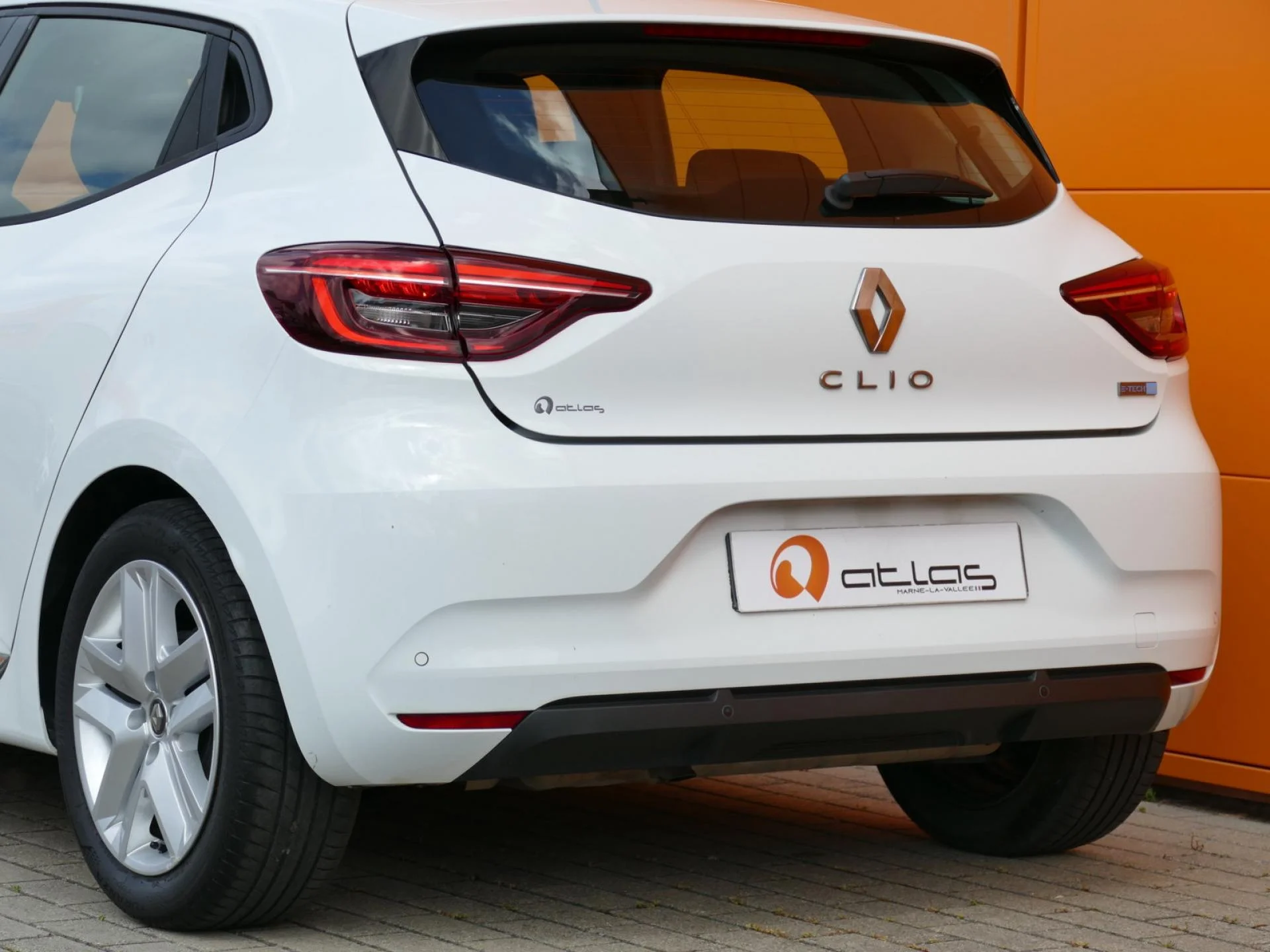 RENAULT CLIO - Miniature 27 sur 31 - Cliquer pour voir cette photo