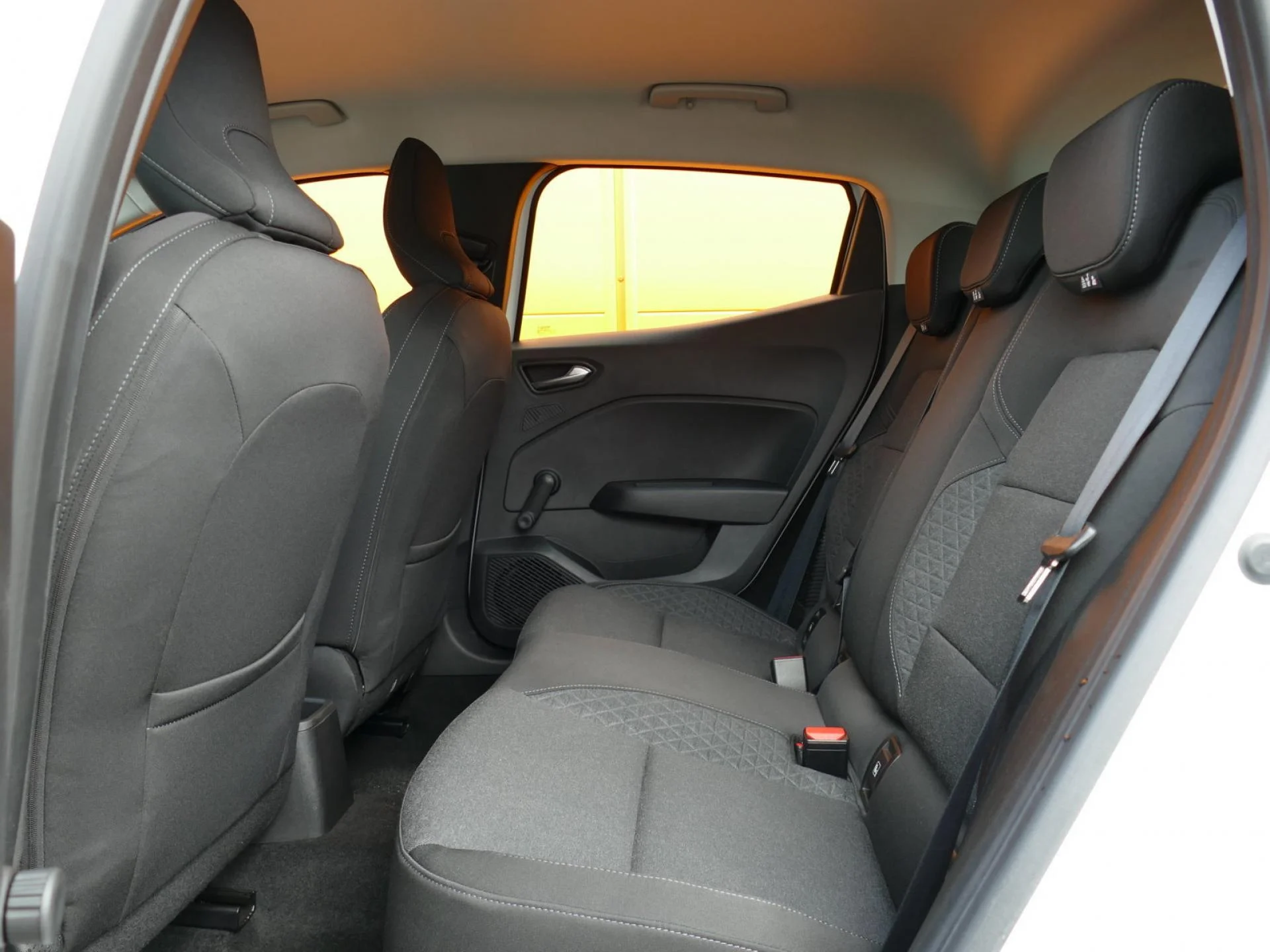 RENAULT CLIO - Miniature 7 sur 31 - Cliquer pour voir cette photo