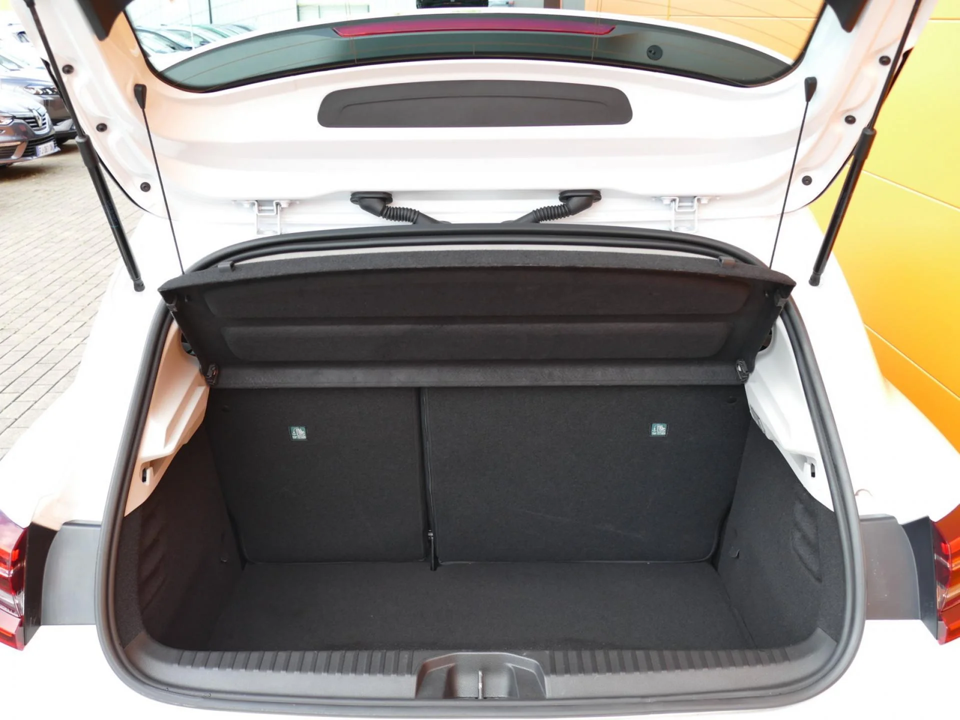 RENAULT CLIO - Miniature 8 sur 31 - Cliquer pour voir cette photo