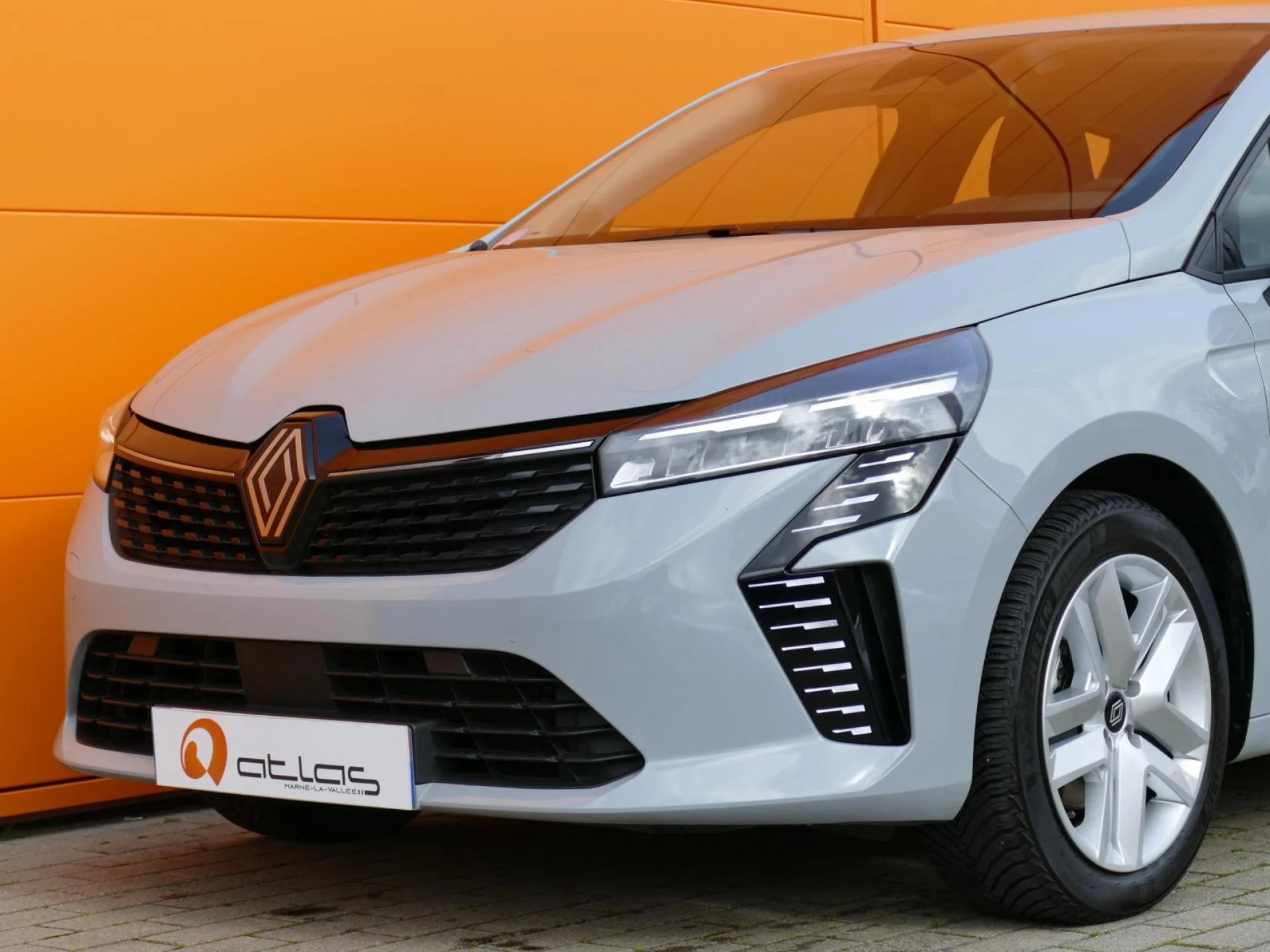 RENAULT CLIO - Miniature 25 sur 31 - Cliquer pour voir cette photo