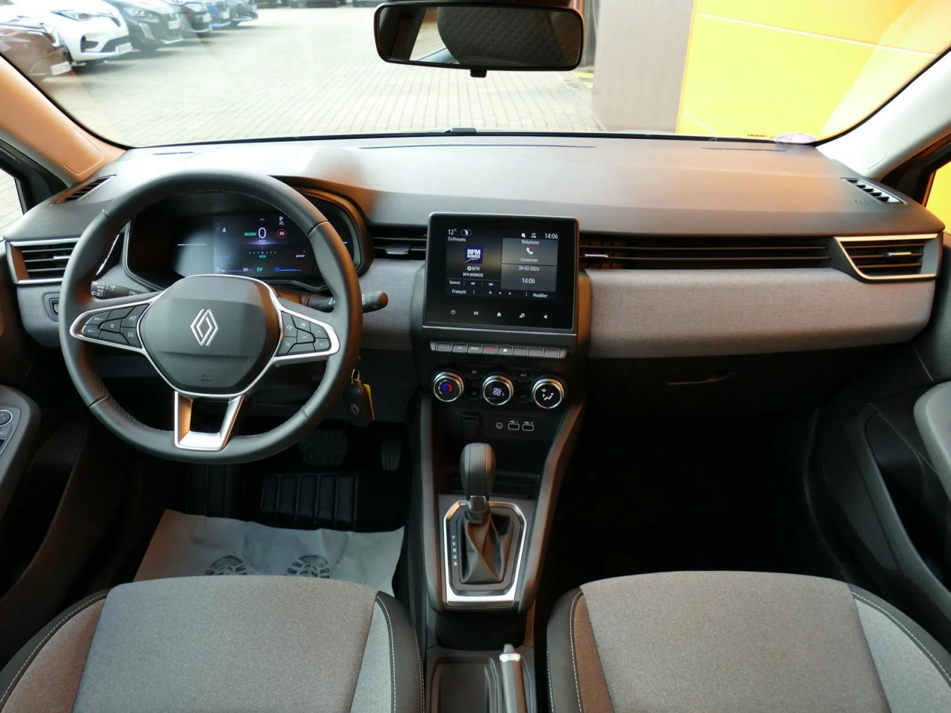 RENAULT CLIO - Miniature 5 sur 31 - Cliquer pour voir cette photo
