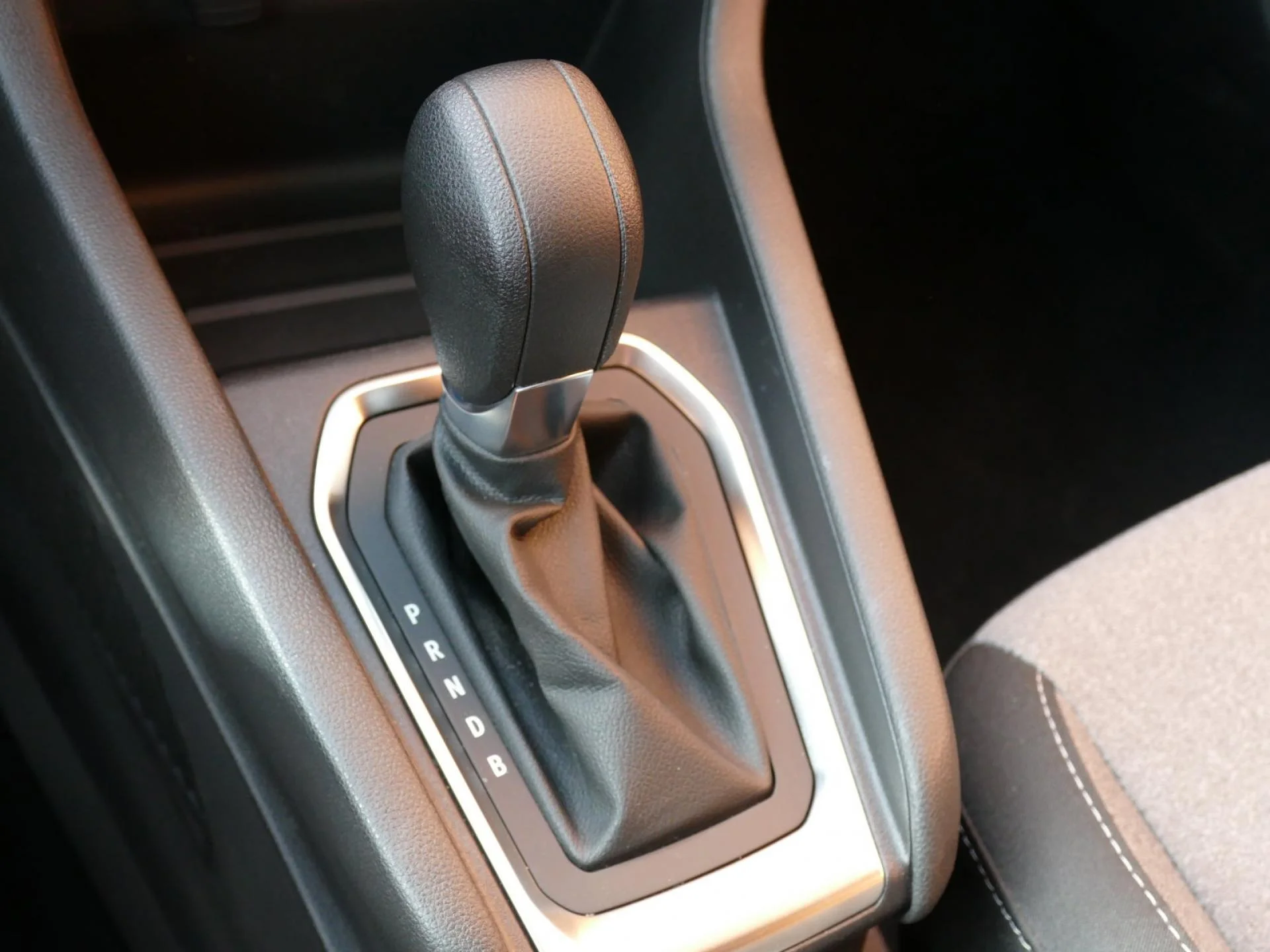 RENAULT CLIO - Miniature 18 sur 31 - Cliquer pour voir cette photo