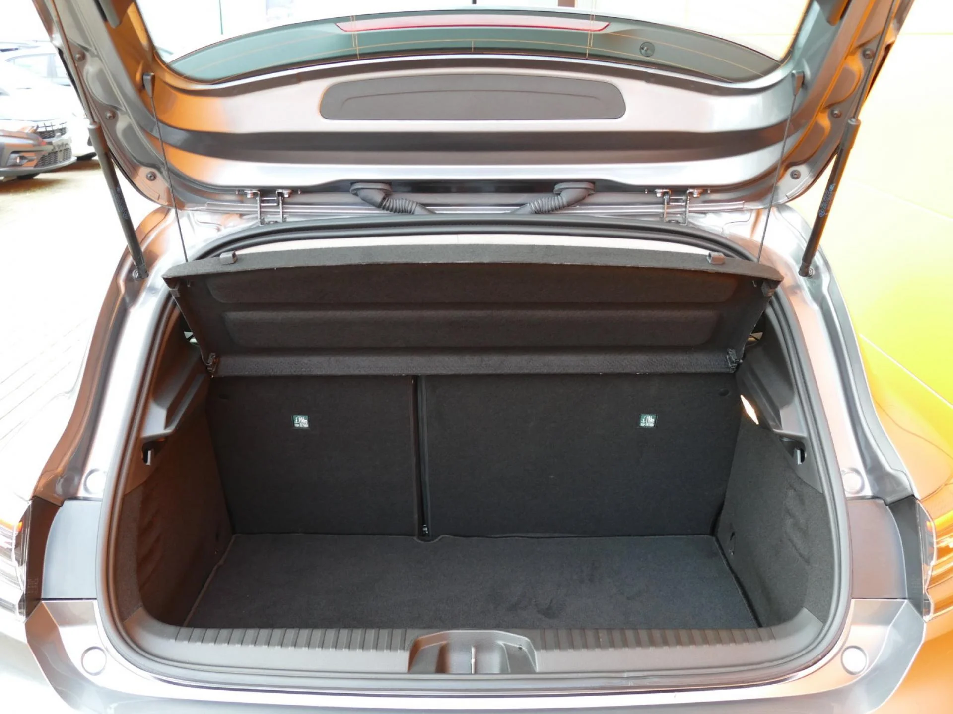 RENAULT CLIO - Miniature 8 sur 31 - Cliquer pour voir cette photo