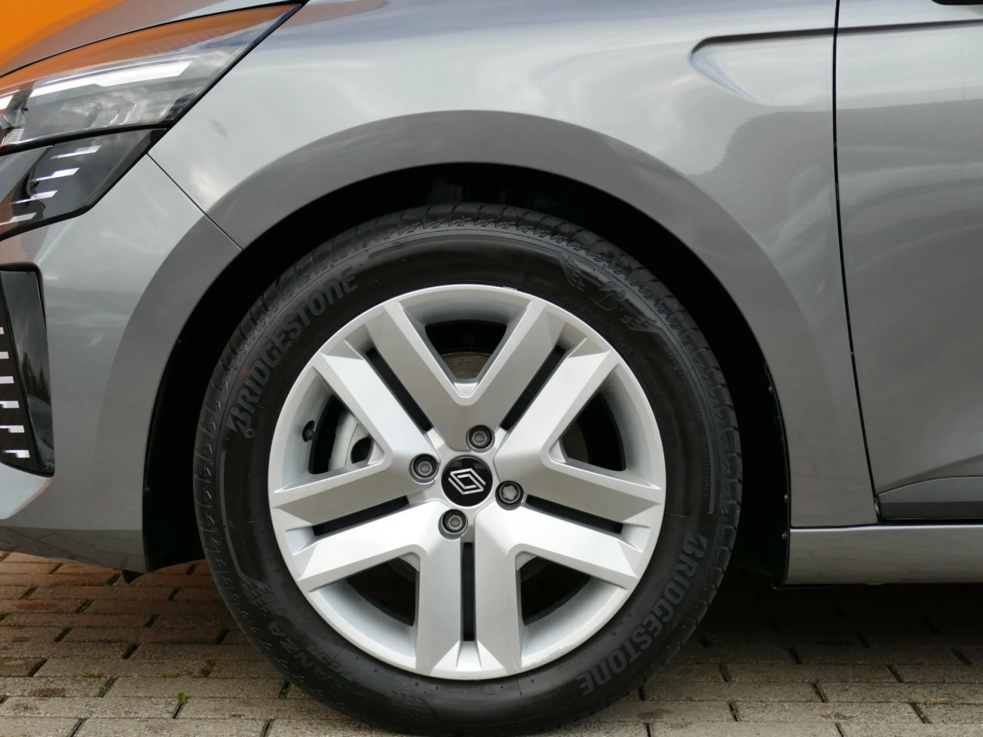 RENAULT CLIO - Miniature 29 sur 31 - Cliquer pour voir cette photo