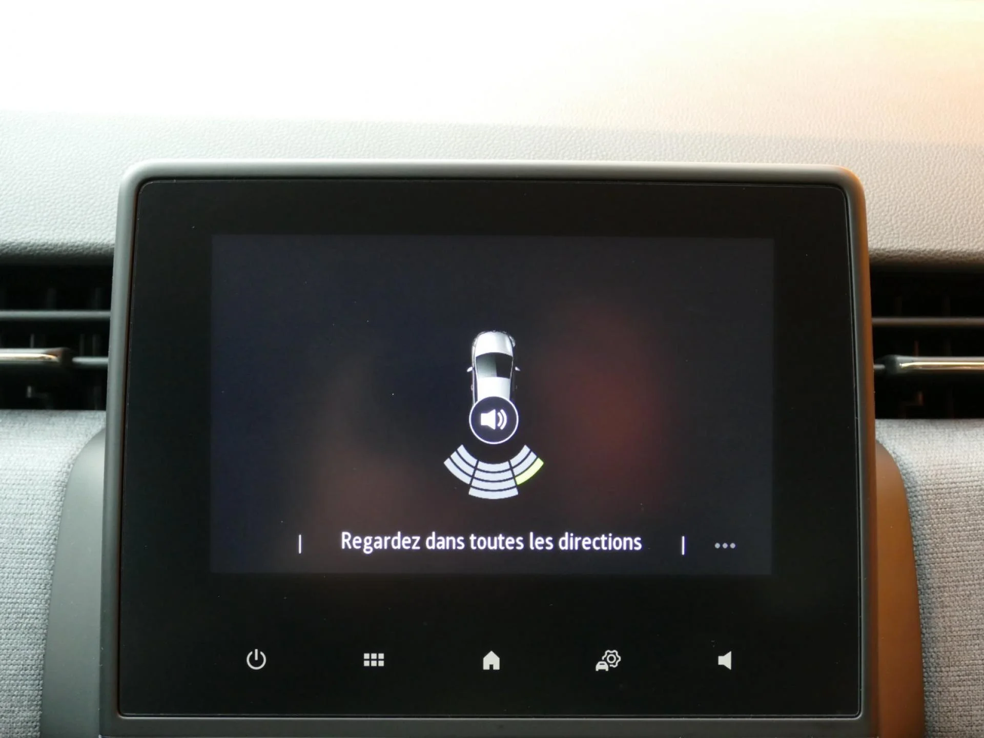 RENAULT CLIO - Miniature 10 sur 31 - Cliquer pour voir cette photo