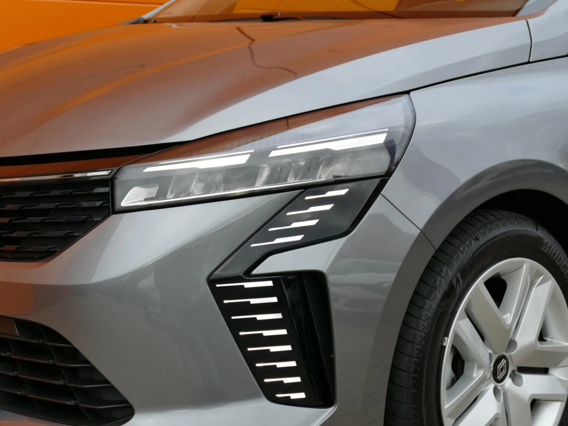 RENAULT CLIO - Miniature 27 sur 31 - Cliquer pour voir cette photo