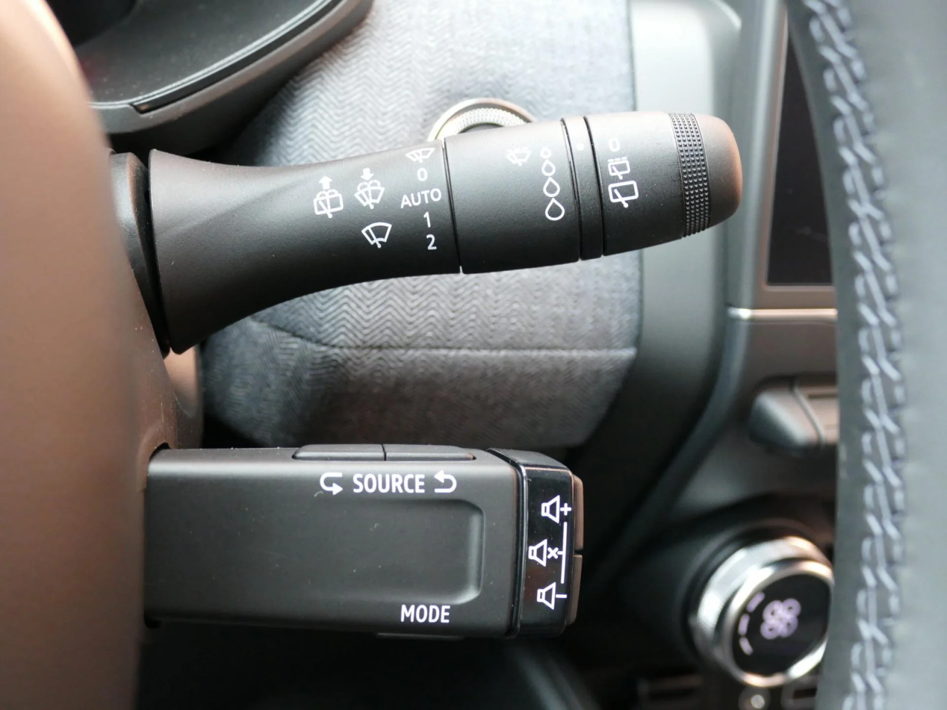 RENAULT CLIO - Miniature 24 sur 31 - Cliquer pour voir cette photo