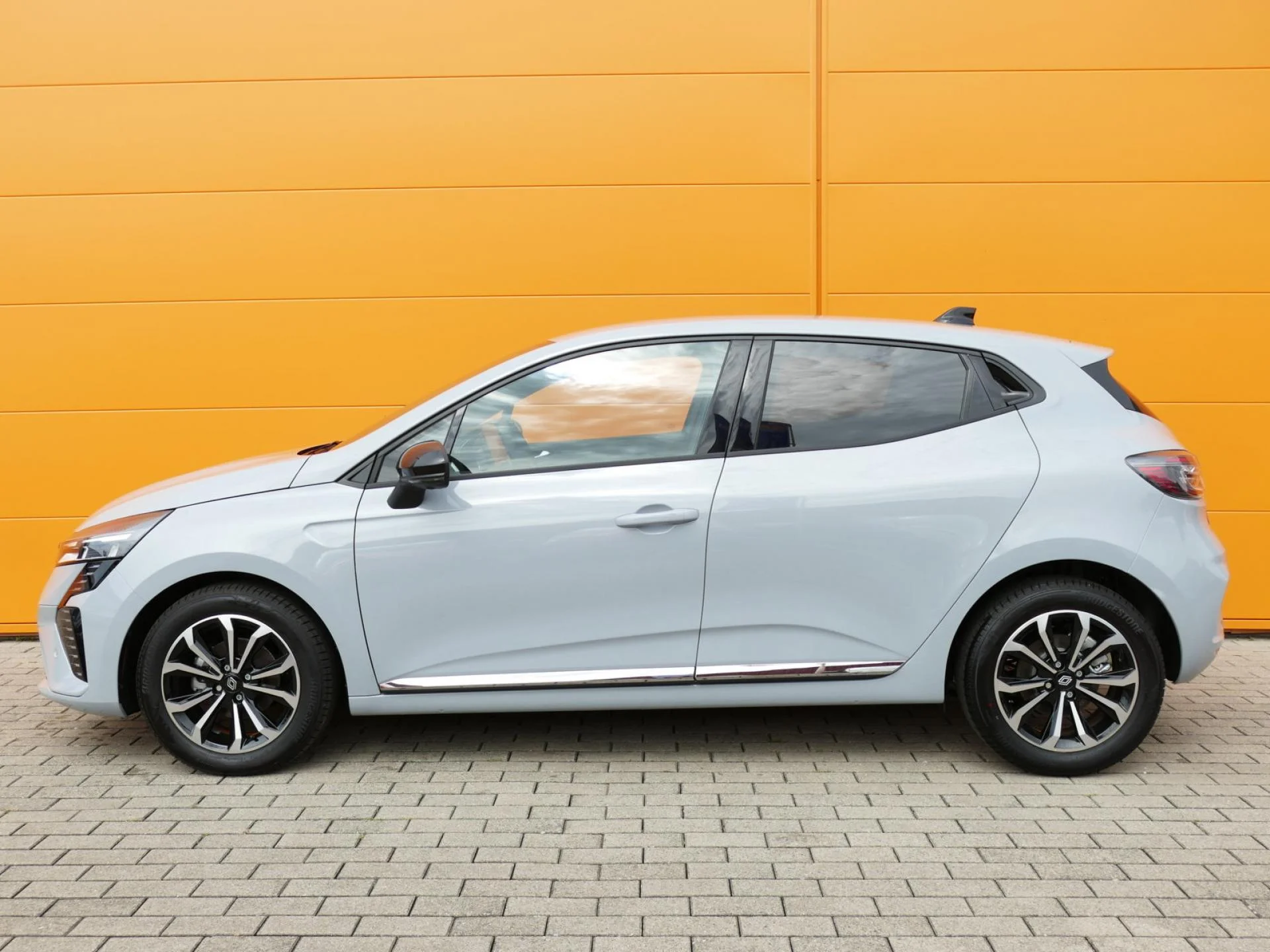 RENAULT CLIO - Miniature 3 sur 31 - Cliquer pour voir cette photo