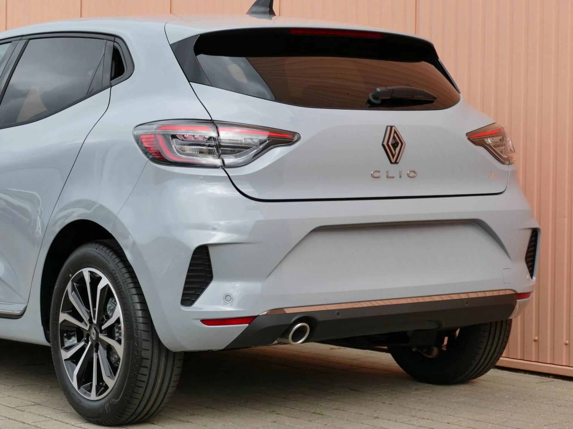 RENAULT CLIO - Miniature 29 sur 31 - Cliquer pour voir cette photo