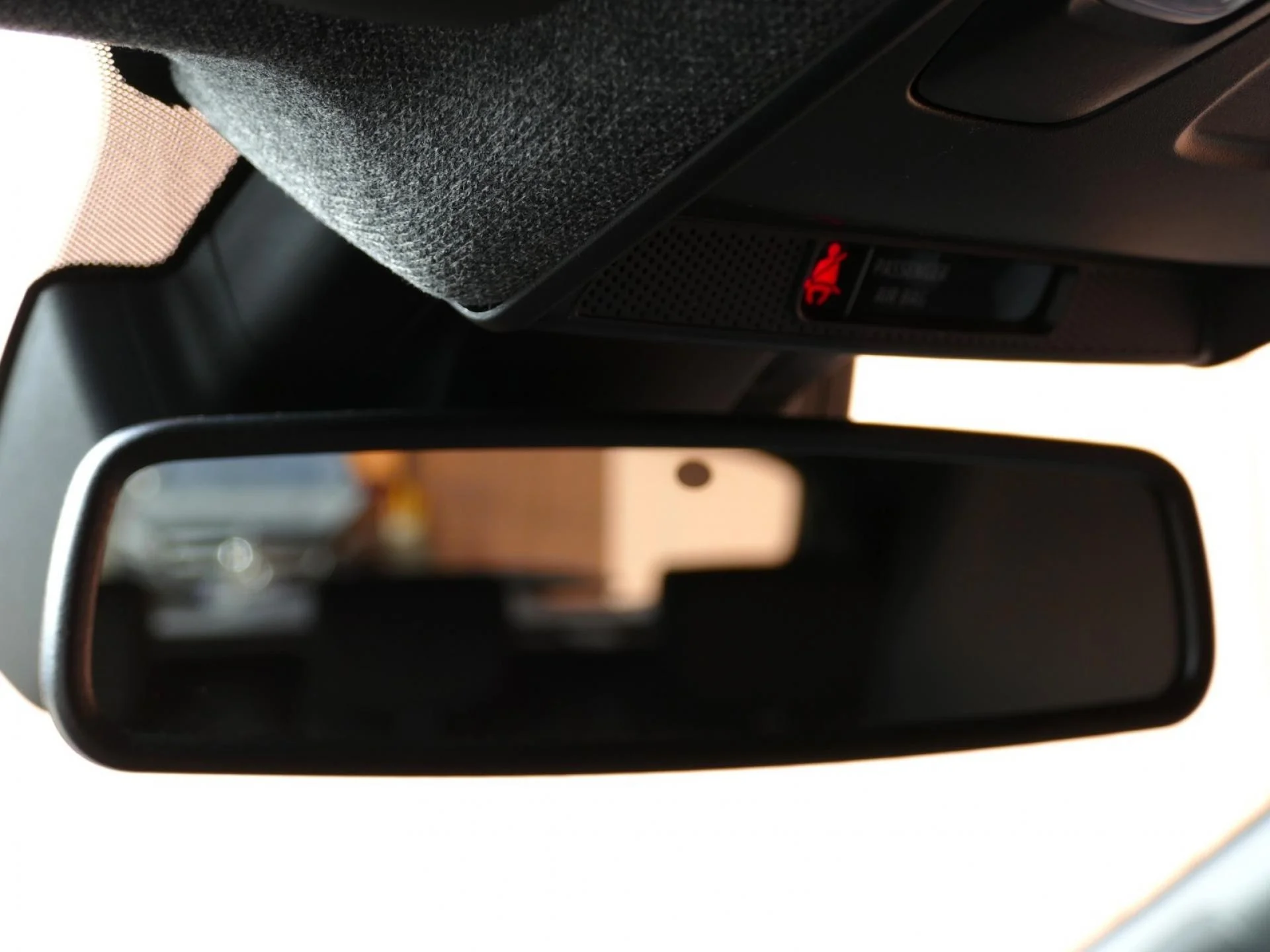 RENAULT CLIO - Miniature 21 sur 29 - Cliquer pour voir cette photo
