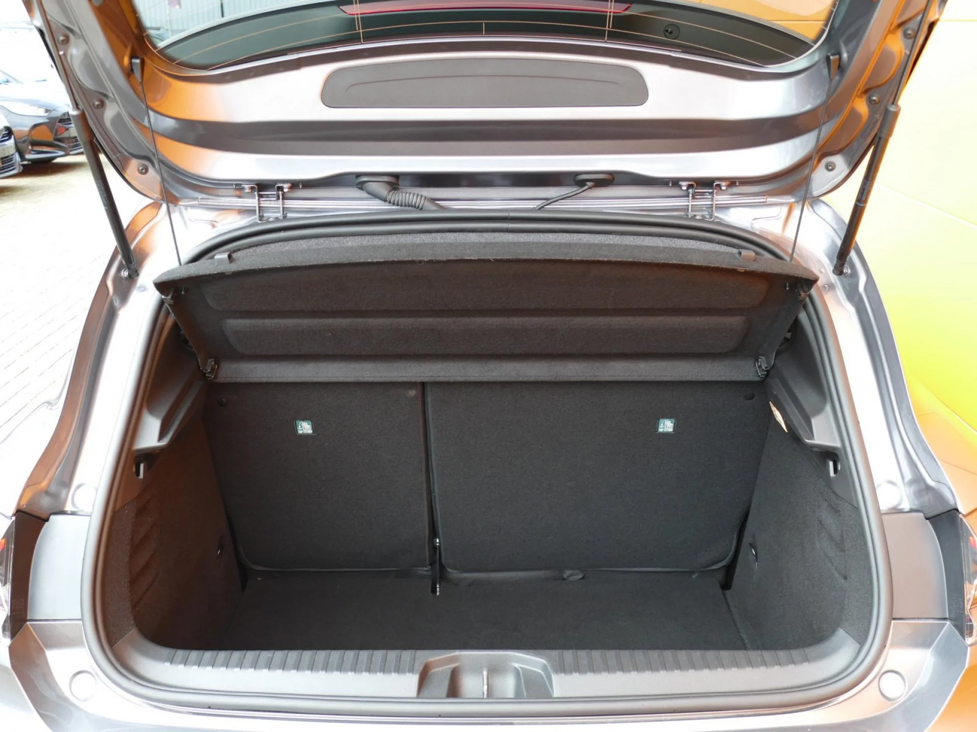 RENAULT CLIO - Miniature 8 sur 32 - Cliquer pour voir cette photo