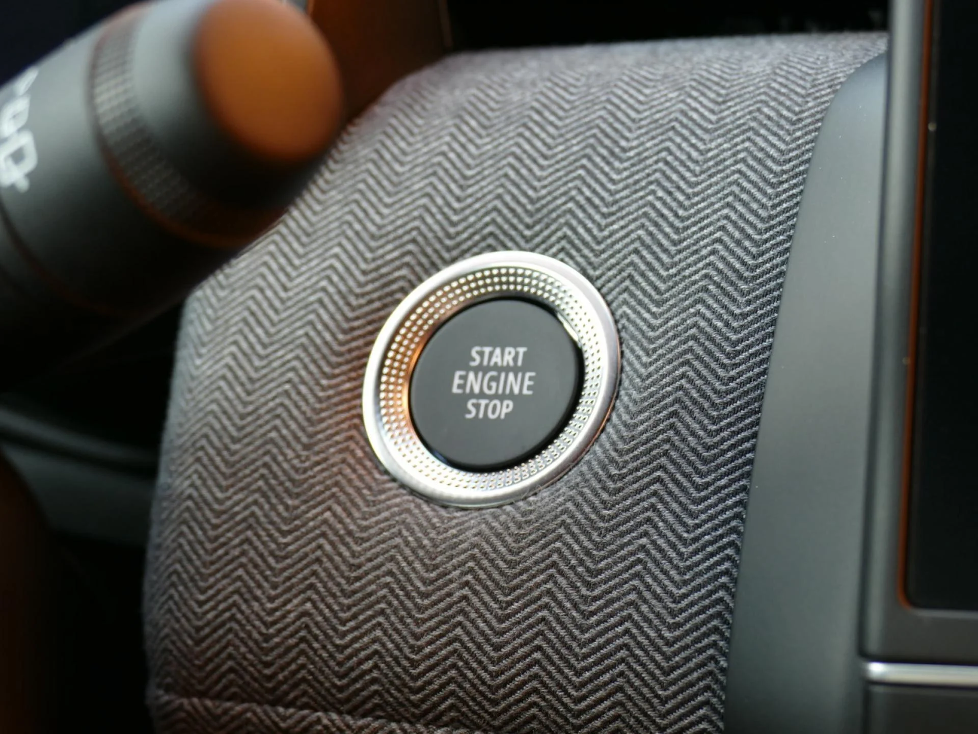 RENAULT CLIO - Miniature 20 sur 32 - Cliquer pour voir cette photo