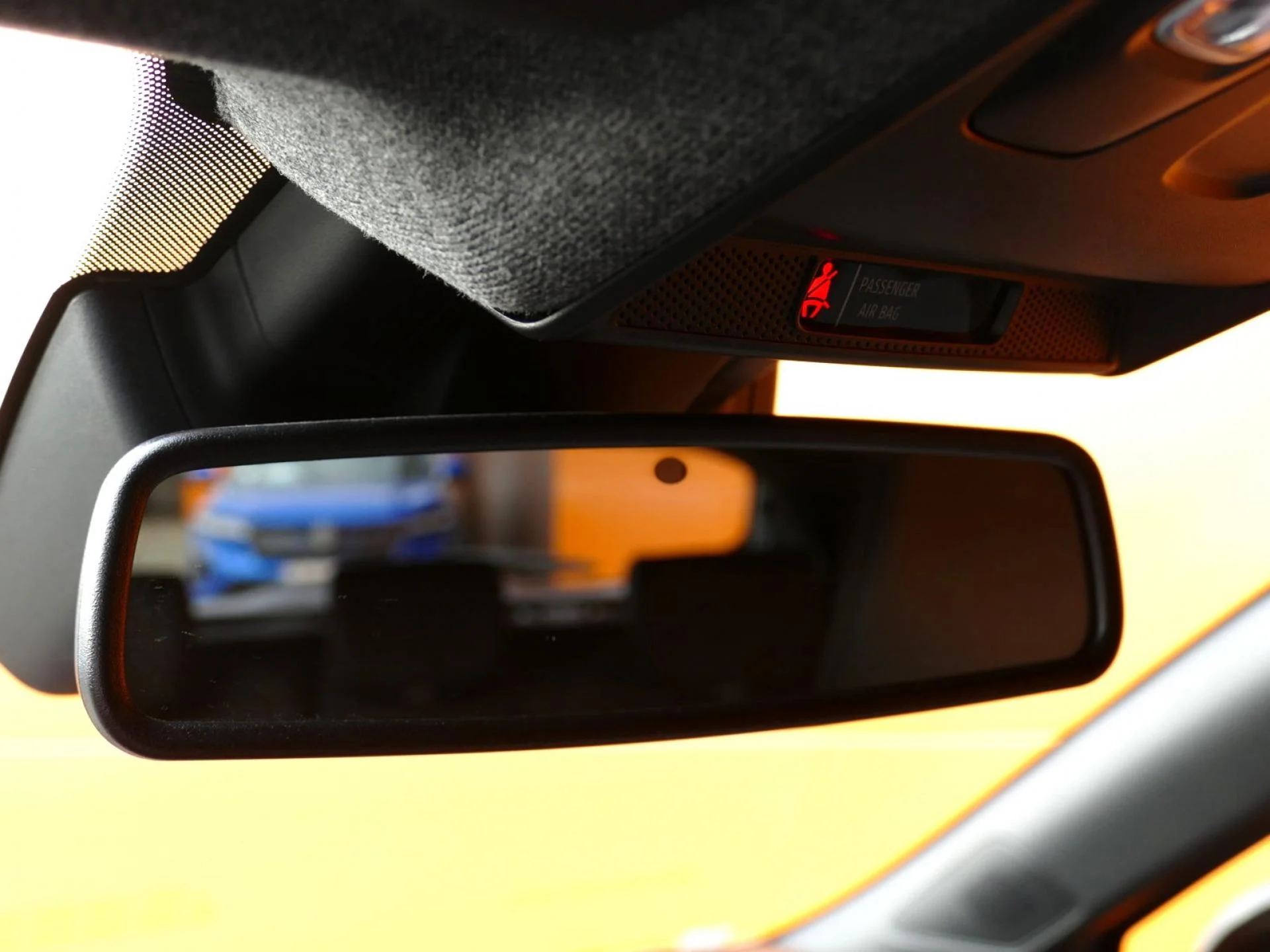 RENAULT CLIO - Miniature 25 sur 34 - Cliquer pour voir cette photo
