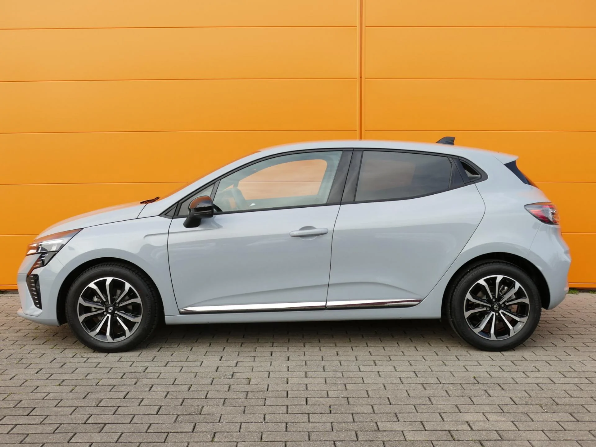 RENAULT CLIO - Miniature 3 sur 34 - Cliquer pour voir cette photo