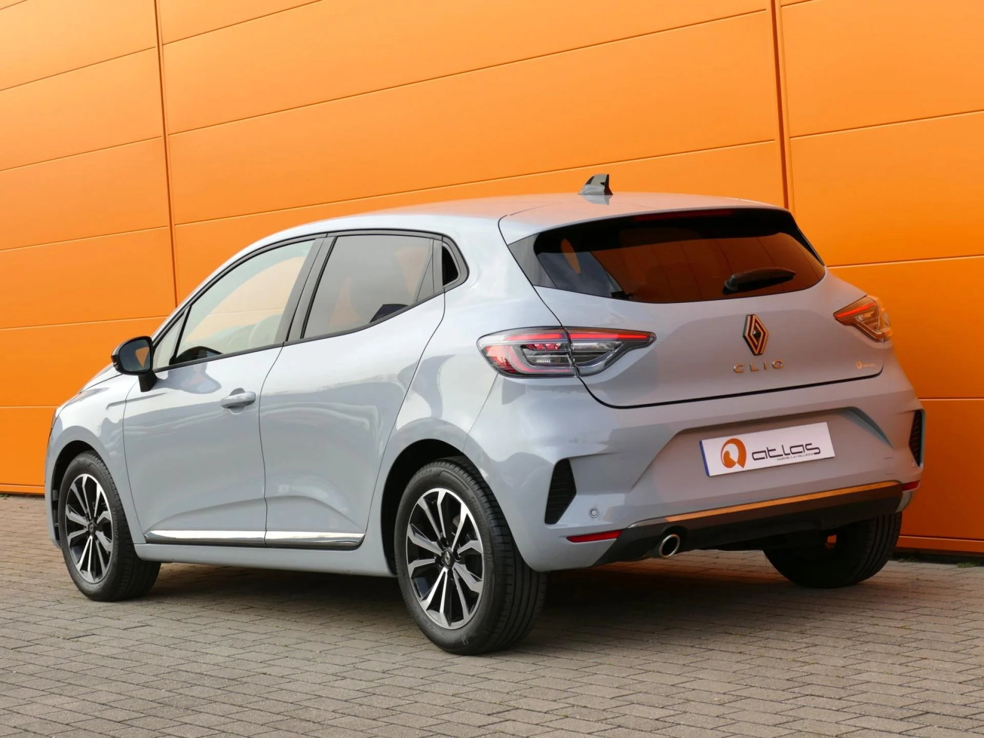 RENAULT CLIO - Miniature 4 sur 34 - Cliquer pour voir cette photo