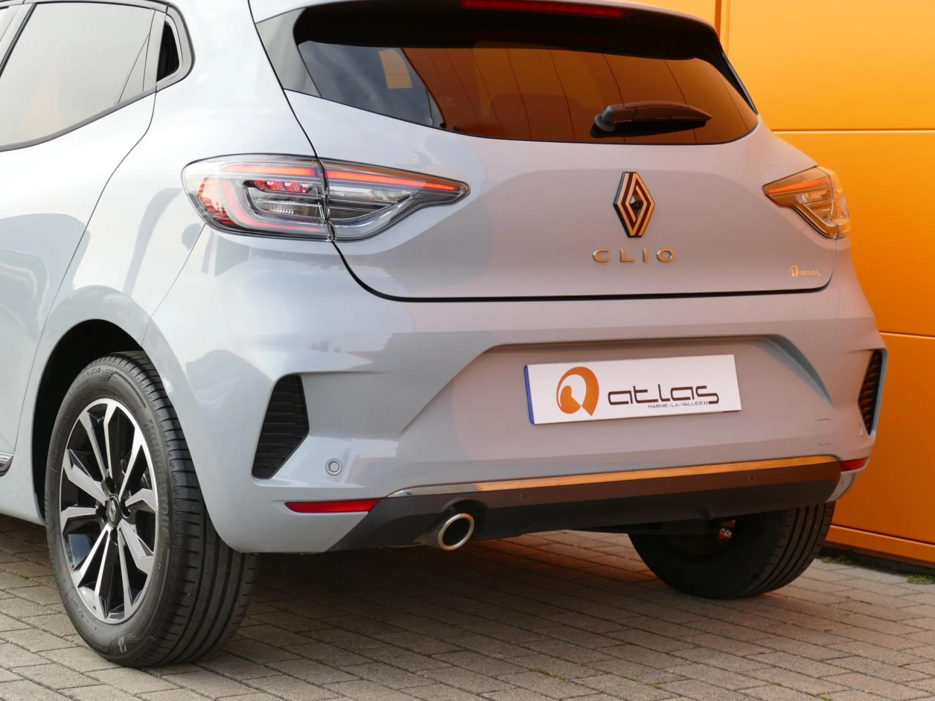 RENAULT CLIO - Miniature 32 sur 34 - Cliquer pour voir cette photo