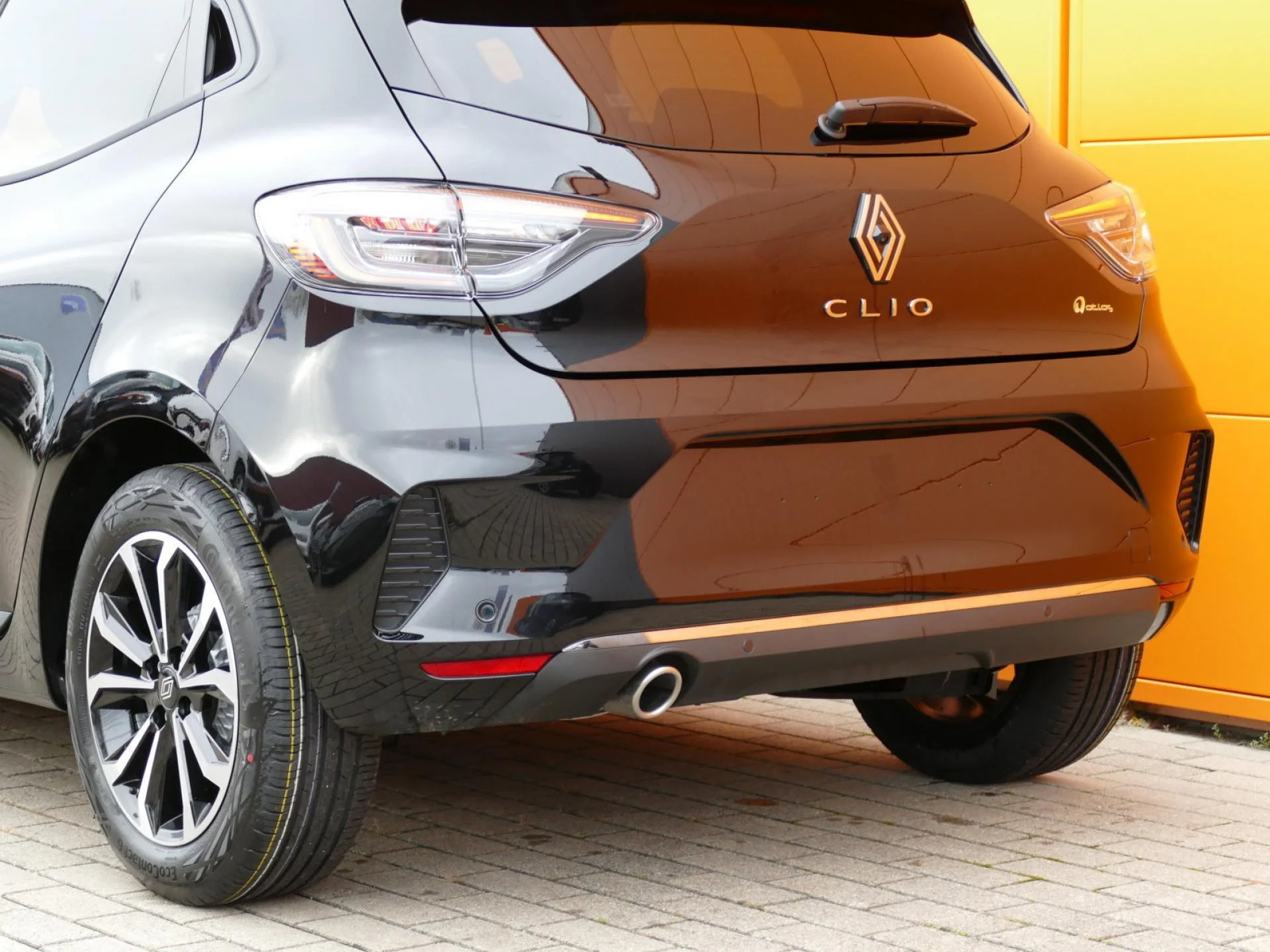 RENAULT CLIO - Miniature 32 sur 34 - Cliquer pour voir cette photo
