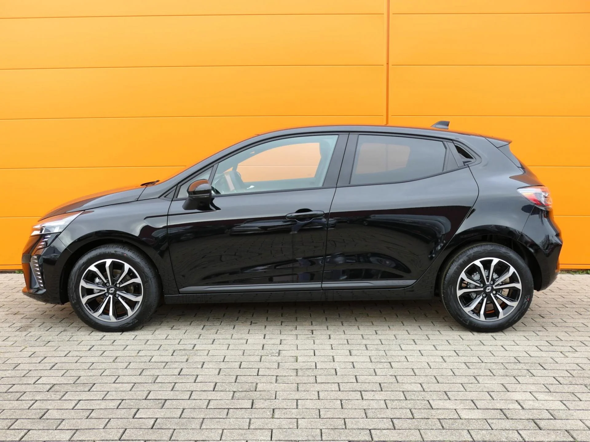 RENAULT CLIO - Miniature 4 sur 34 - Cliquer pour voir cette photo