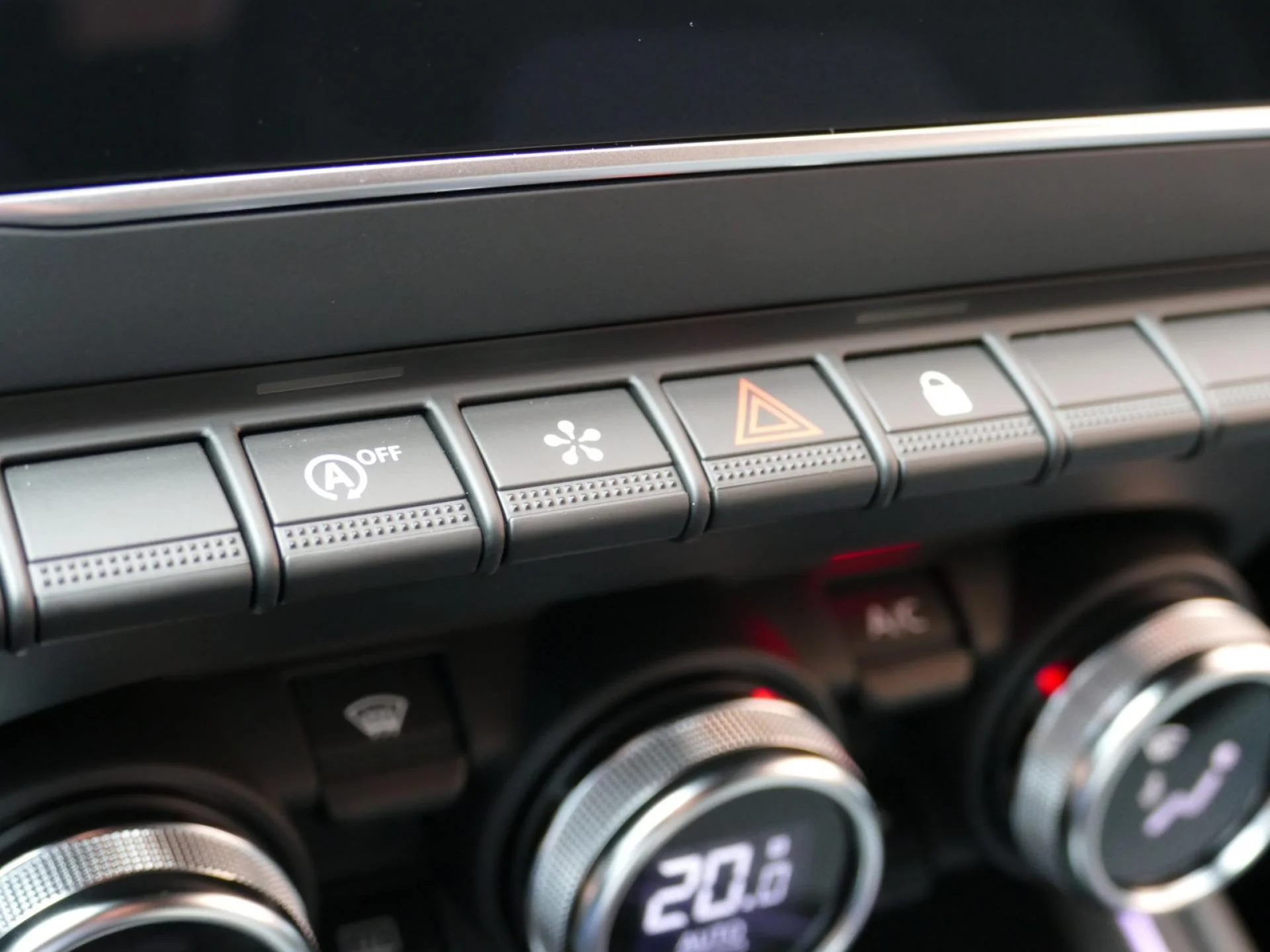 RENAULT CLIO - Miniature 18 sur 31 - Cliquer pour voir cette photo