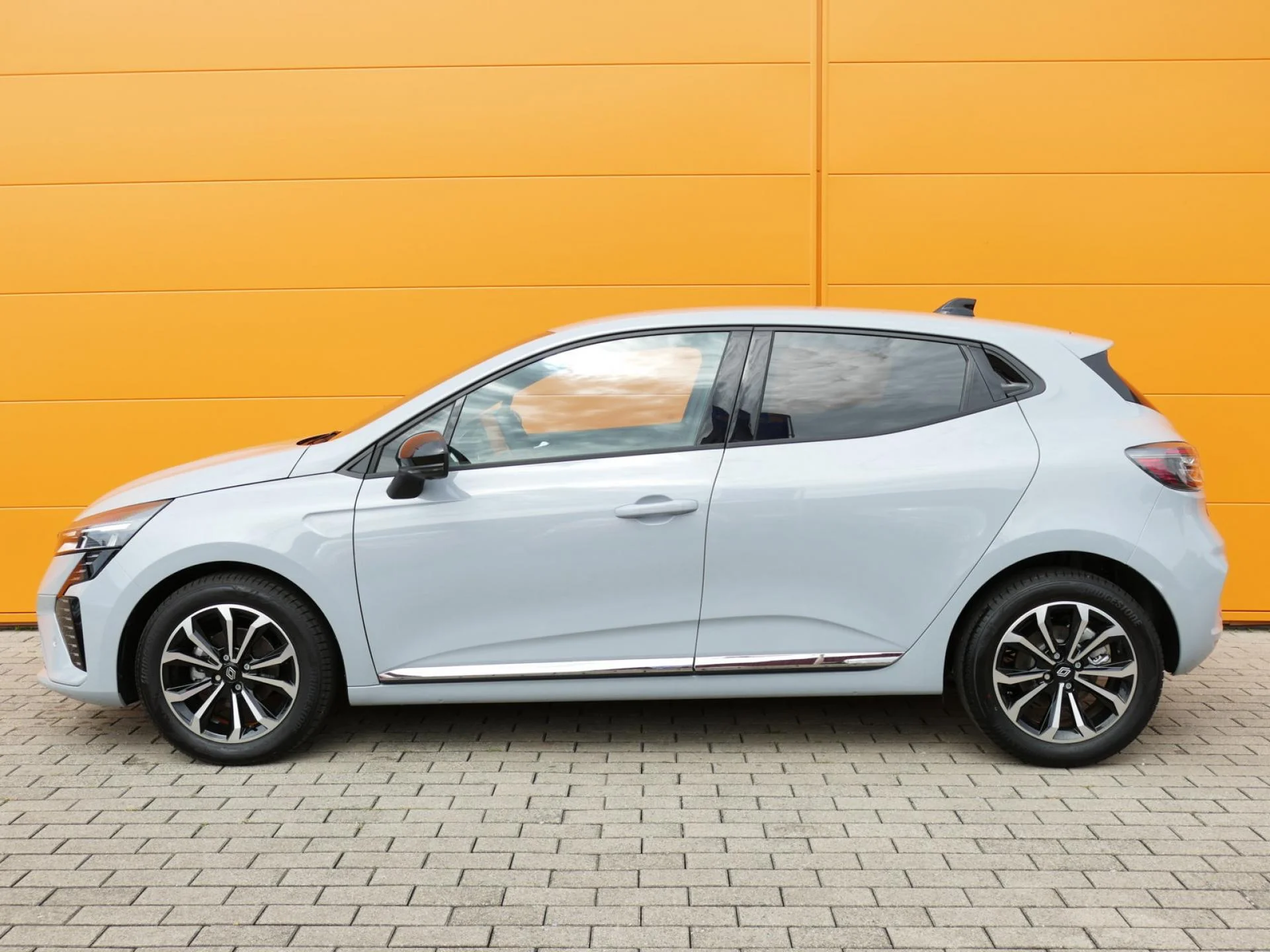 RENAULT CLIO - Miniature 3 sur 31 - Cliquer pour voir cette photo