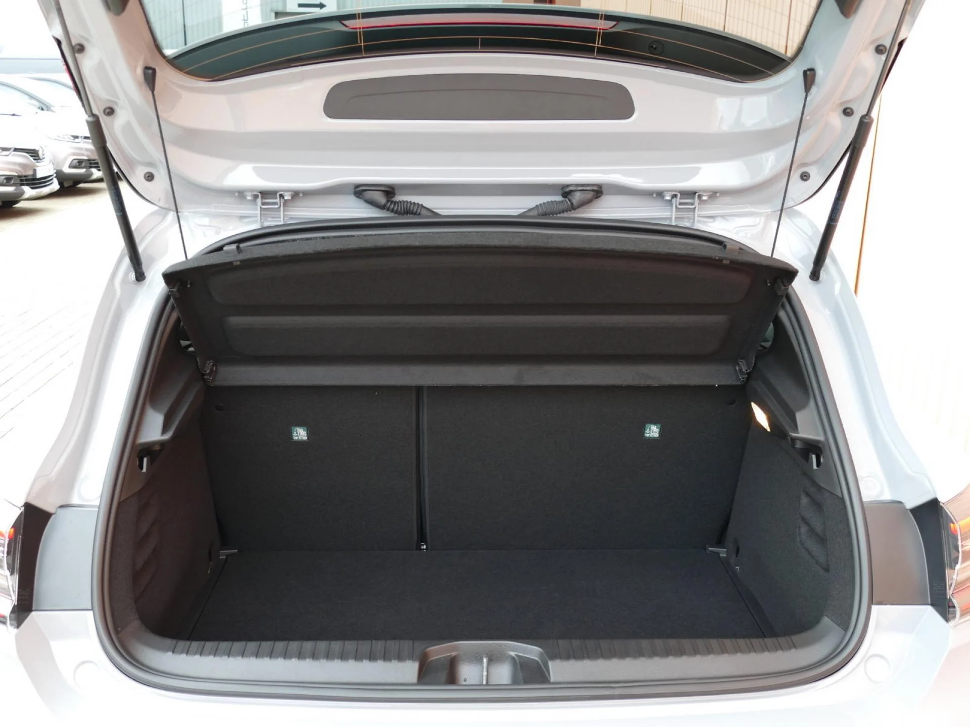 RENAULT CLIO - Miniature 8 sur 31 - Cliquer pour voir cette photo