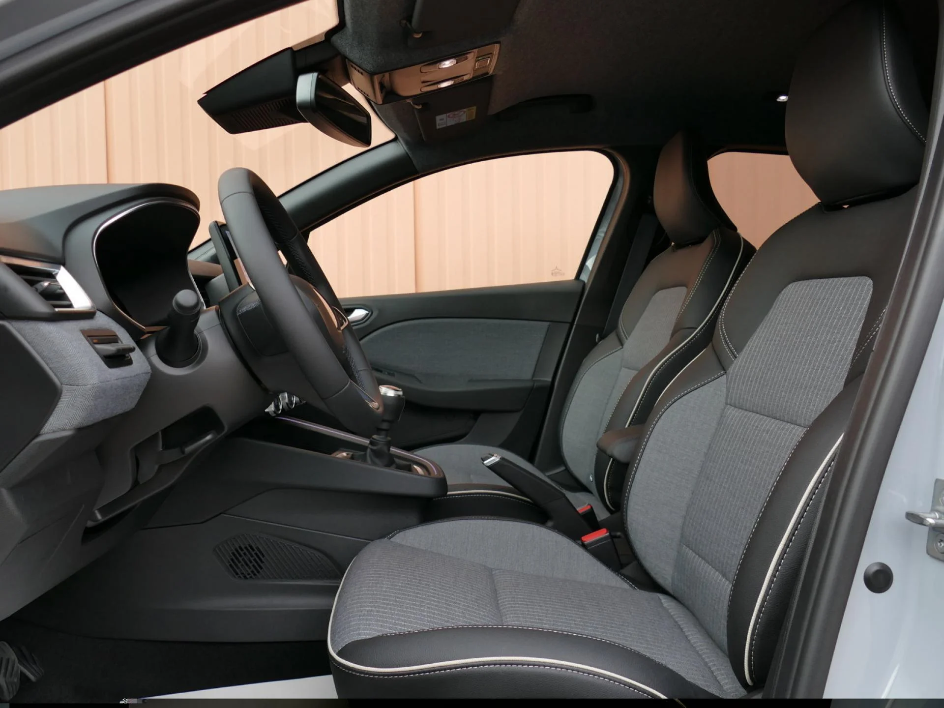 RENAULT CLIO - Miniature 6 sur 31 - Cliquer pour voir cette photo