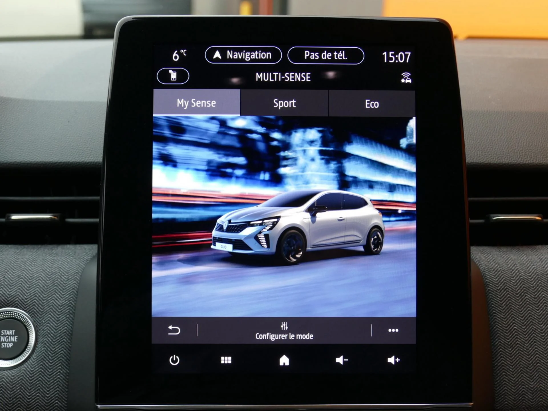 RENAULT CLIO - Miniature 14 sur 33 - Cliquer pour voir cette photo