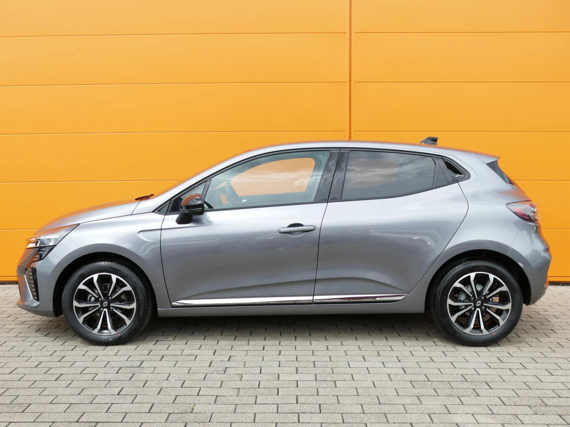 RENAULT CLIO - Miniature 4 sur 31 - Cliquer pour voir cette photo