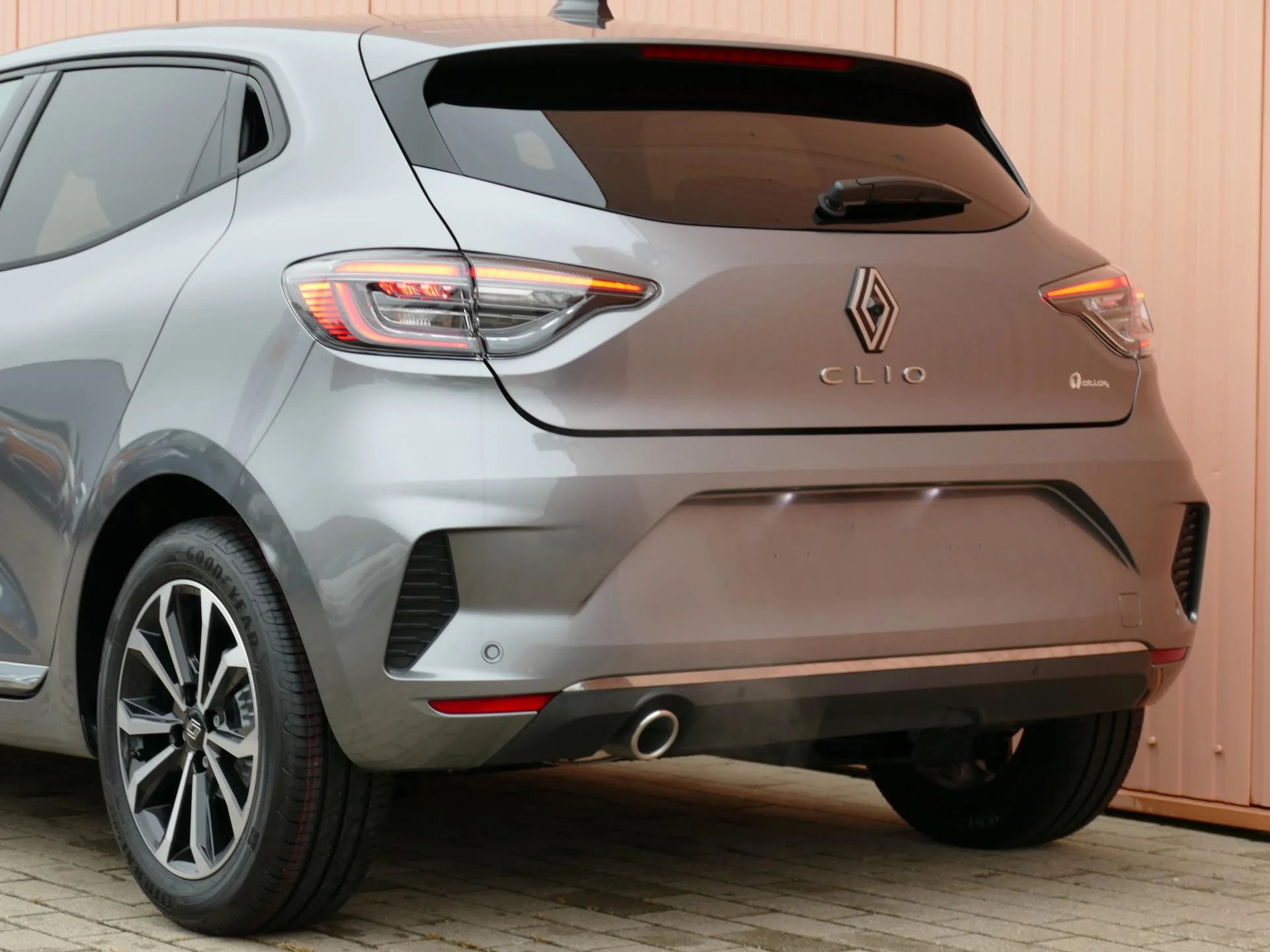 RENAULT CLIO - Miniature 29 sur 31 - Cliquer pour voir cette photo