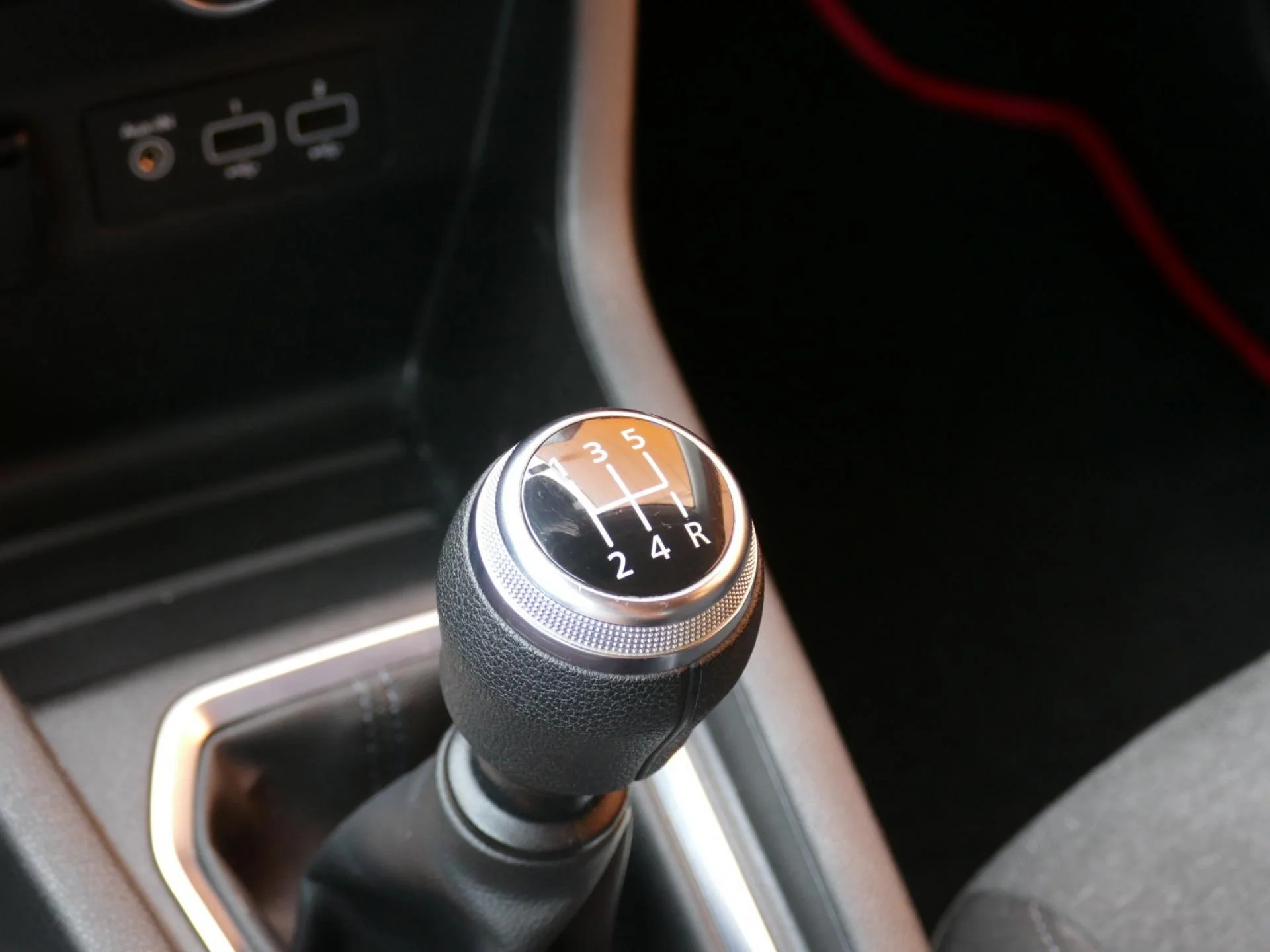 RENAULT CLIO - Miniature 19 sur 32 - Cliquer pour voir cette photo